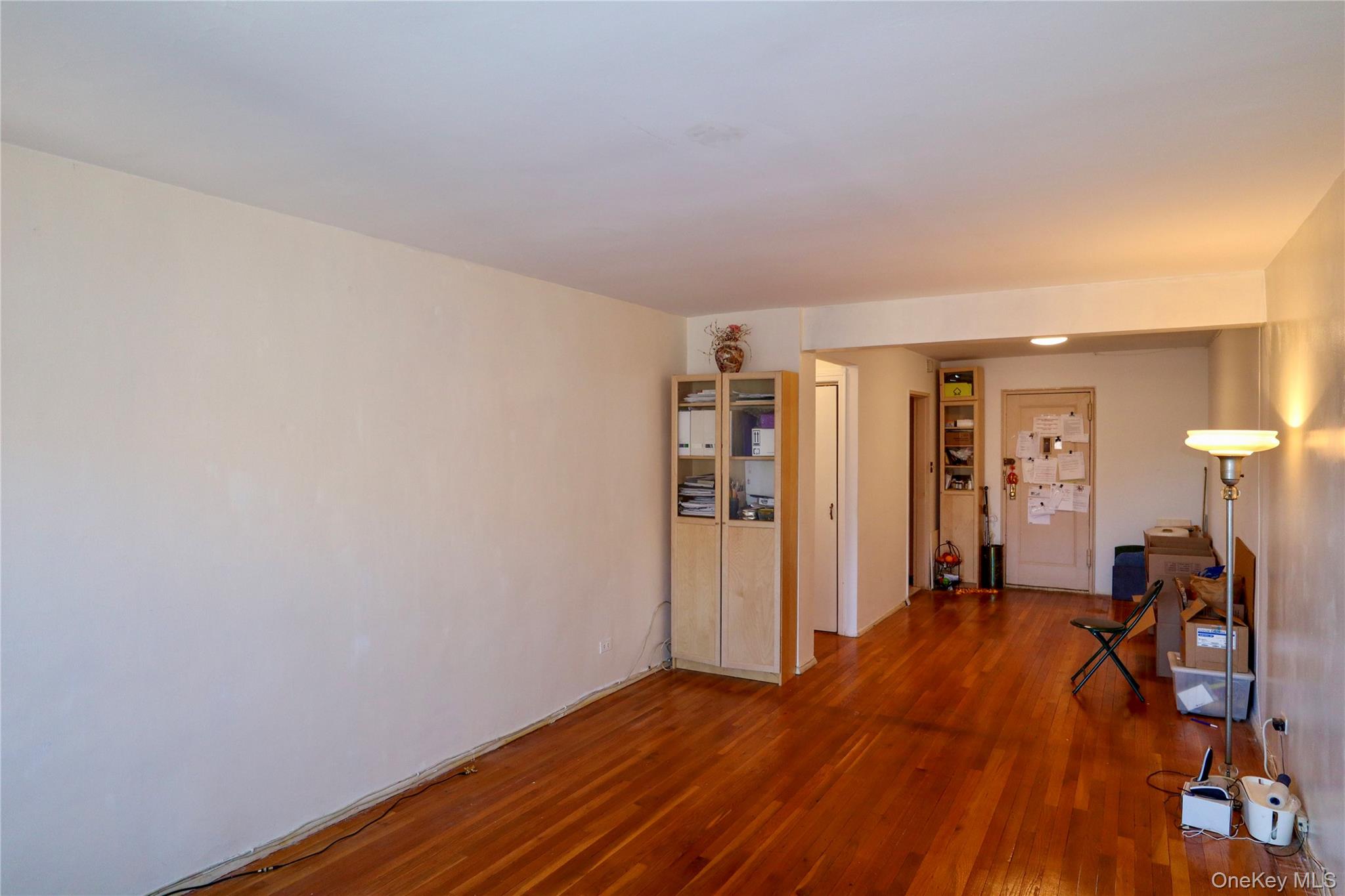 #5 photo, 87-40 Francis Lewis Boulevard, クイーンズ区 Queens Village , NY 11427