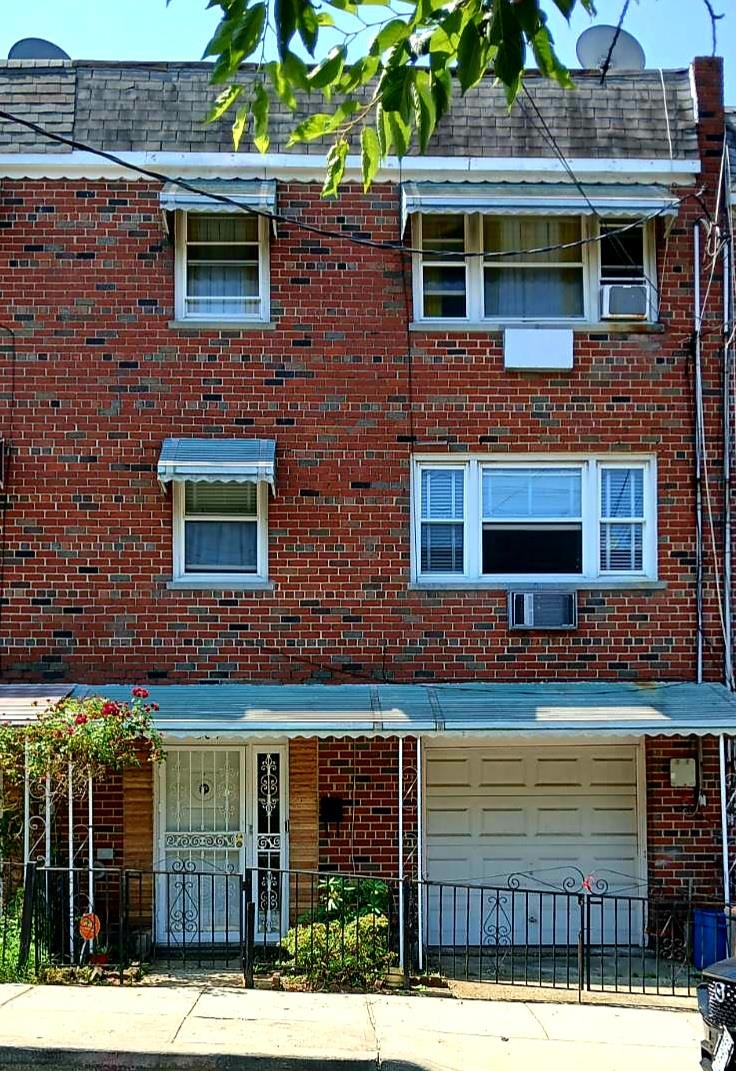 #1 photo, 804 E 221st Street, Bronx , NY 10467
