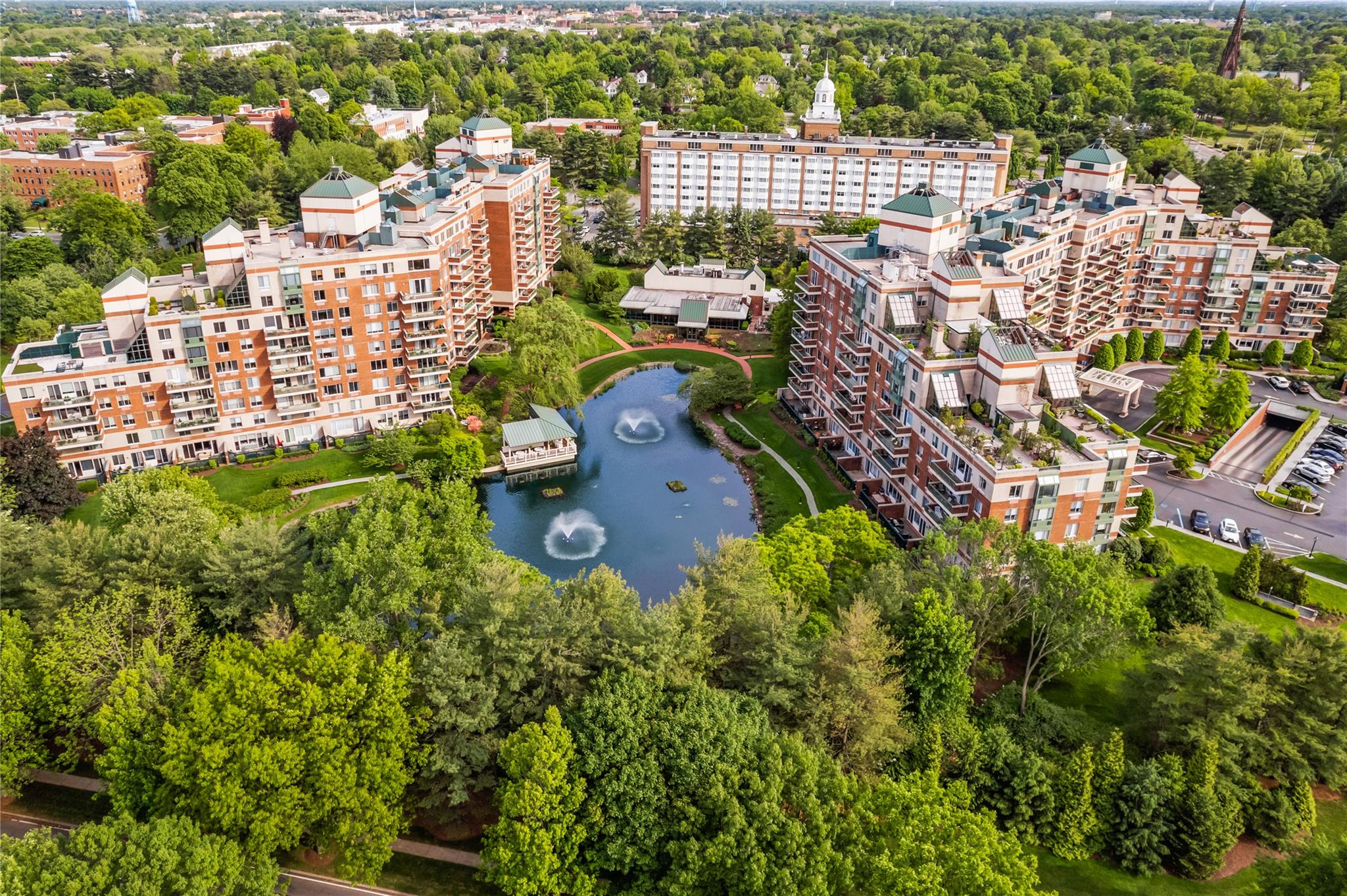 #1 photo, 111 Cherry Valley Avenue, 長島 花園城 Garden City , NY 11530