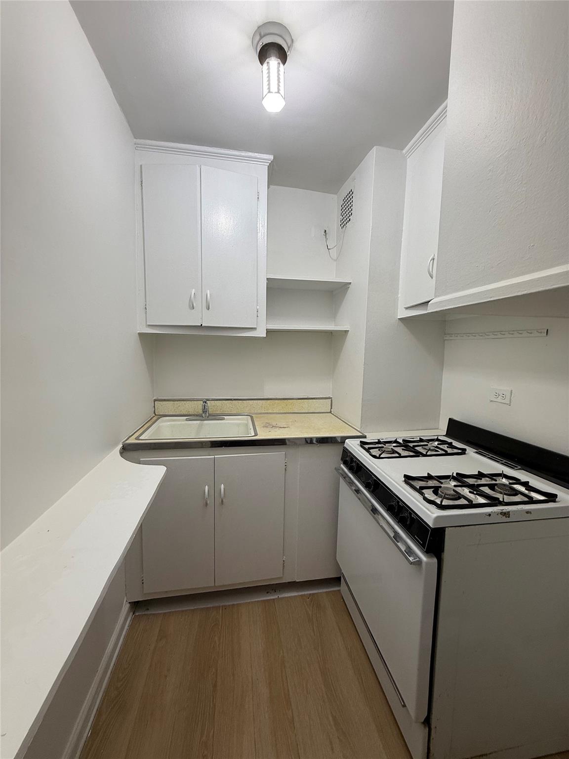 #6 photo, 42-45 Kissena Boulevard, クイーンズ区 Flushing , NY 11355