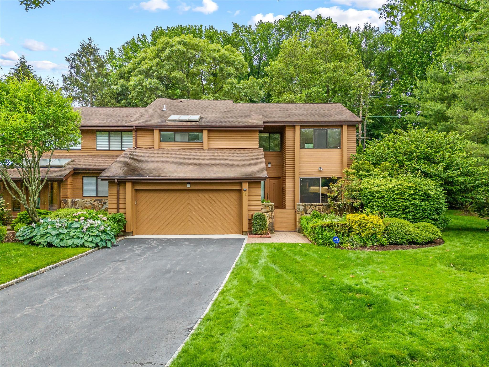 #1 photo, 16 Yale Drive, Manhasset , NY 11030