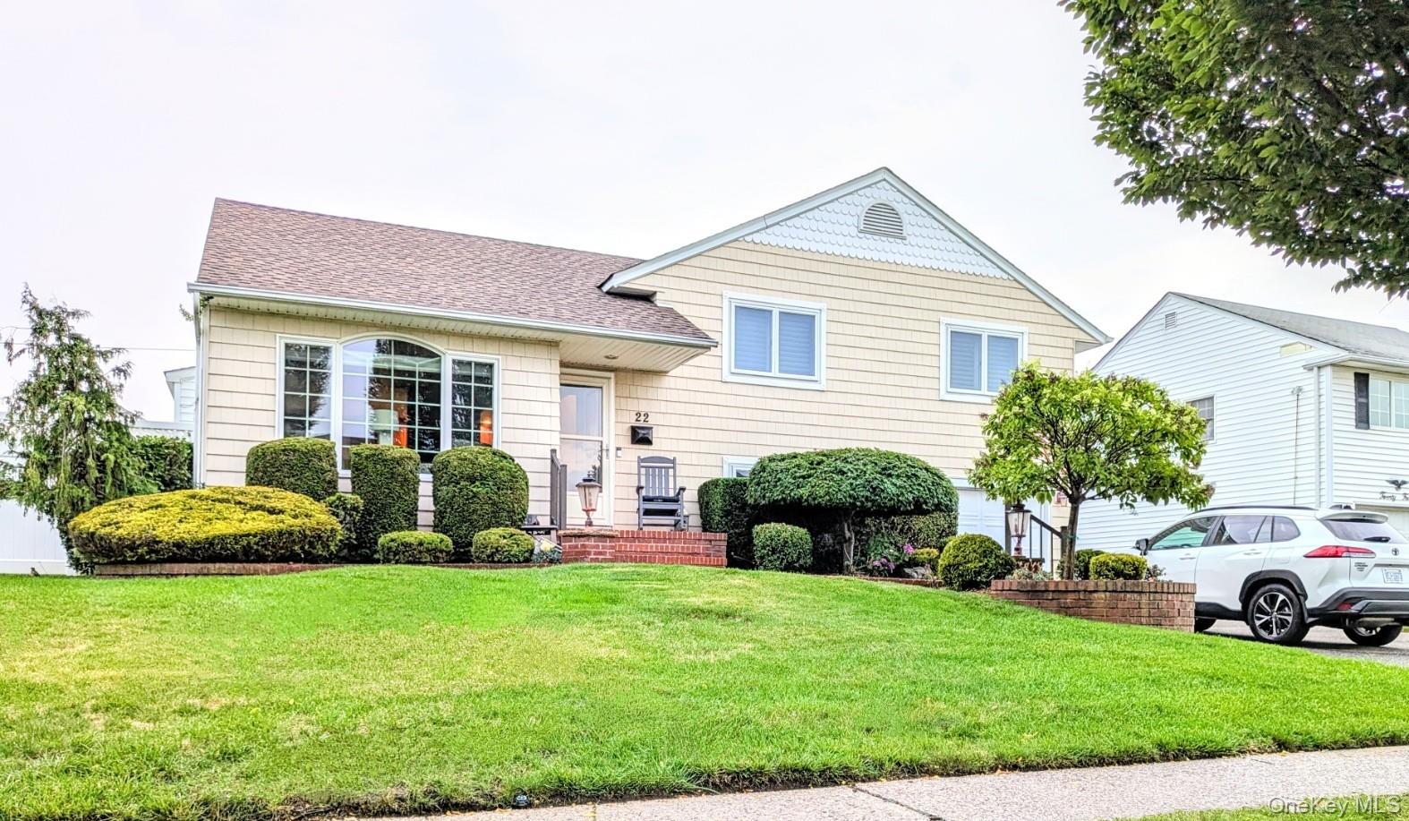 #1 photo, 22 Pembroke Drive, 長島 Massapequa , NY 11758