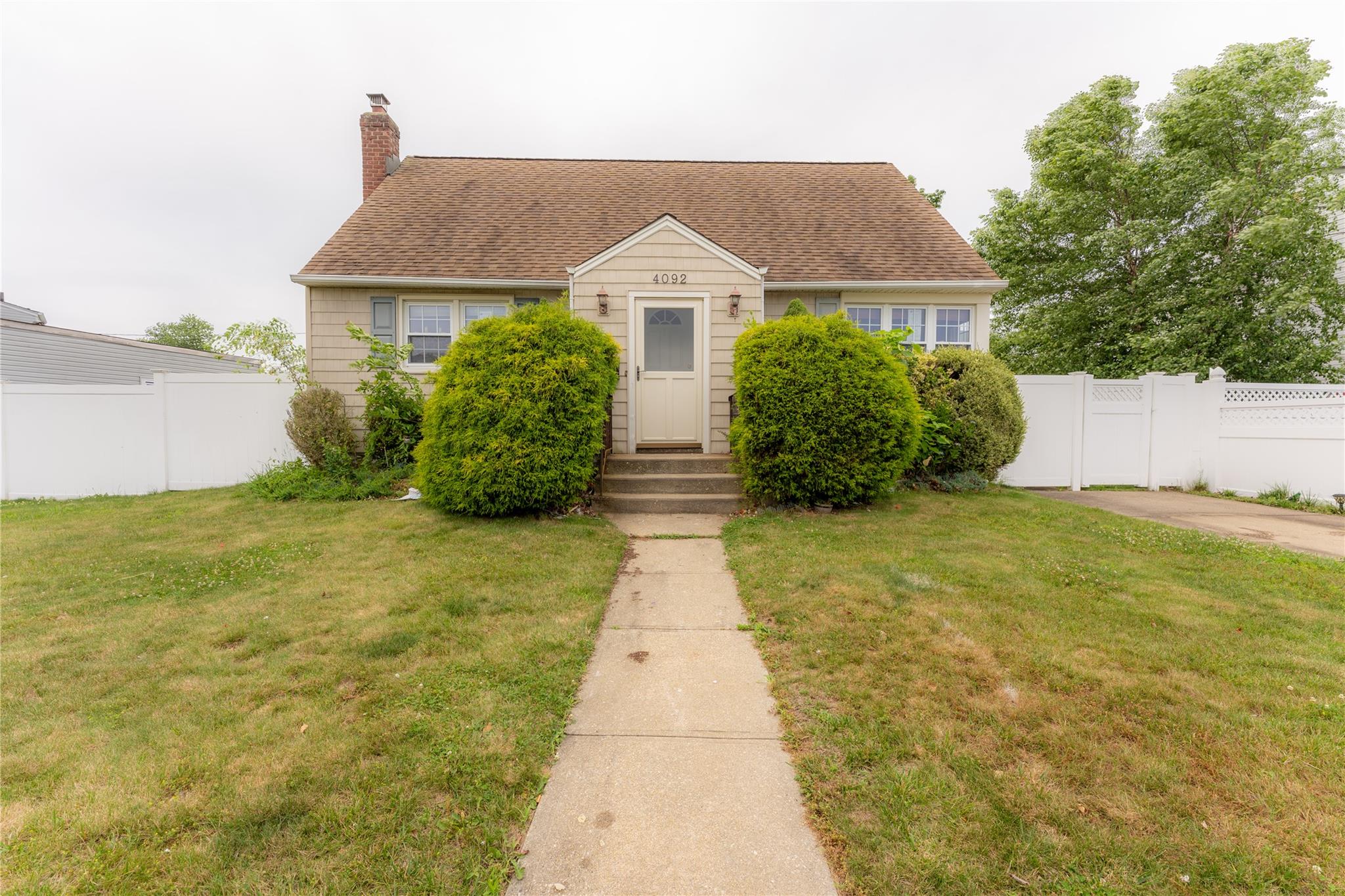 #1 photo, 4092 Maywood Drive, Seaford , NY 11783