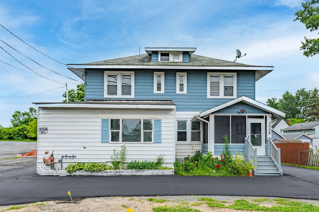 #1 photo, 300 Route 9W, Glenmont , NY 12077