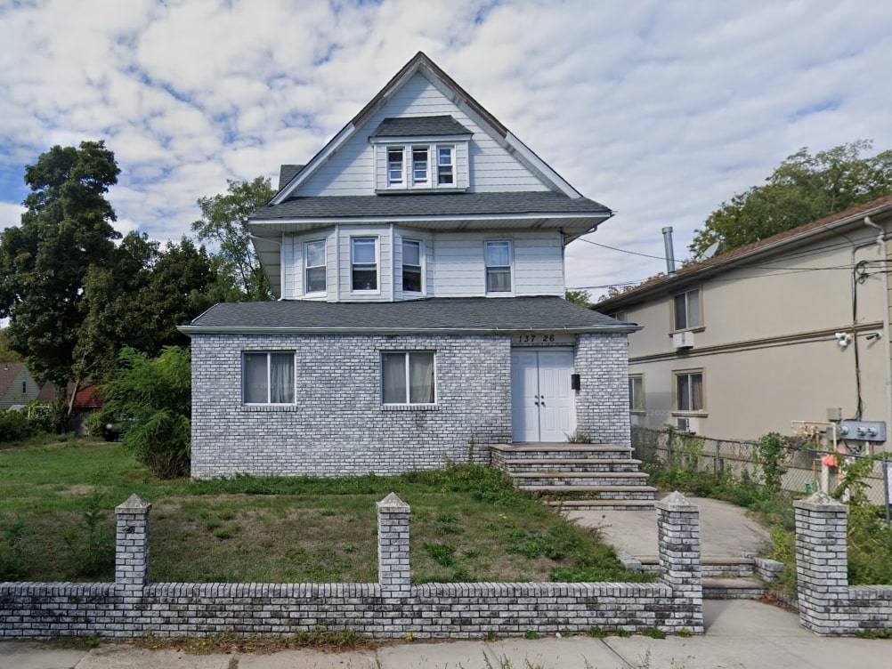 #1 photo, 137-26 224th St, Laurelton , NY 11413