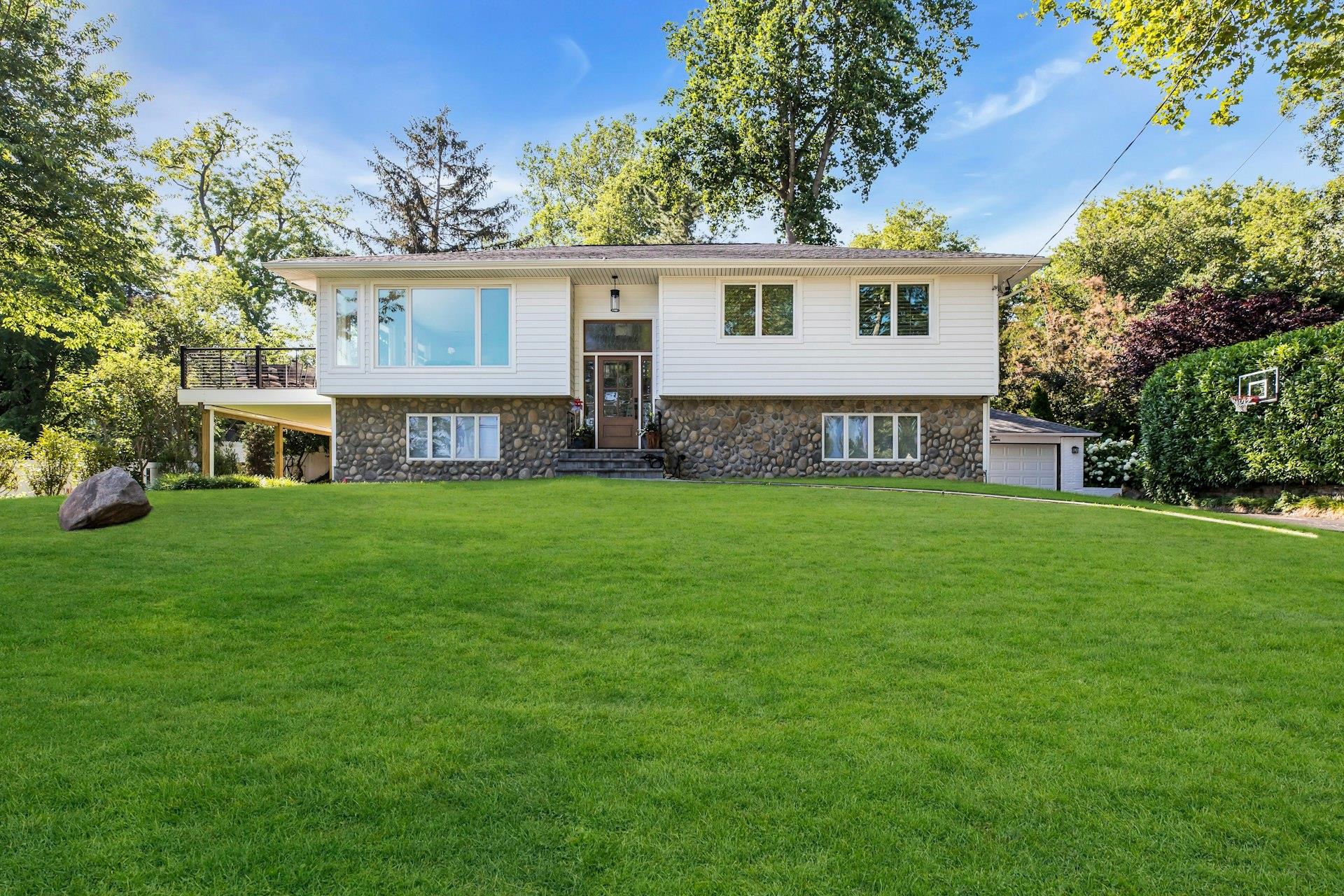 #1 photo, 14 Tudor Drive, Northport , NY 11768