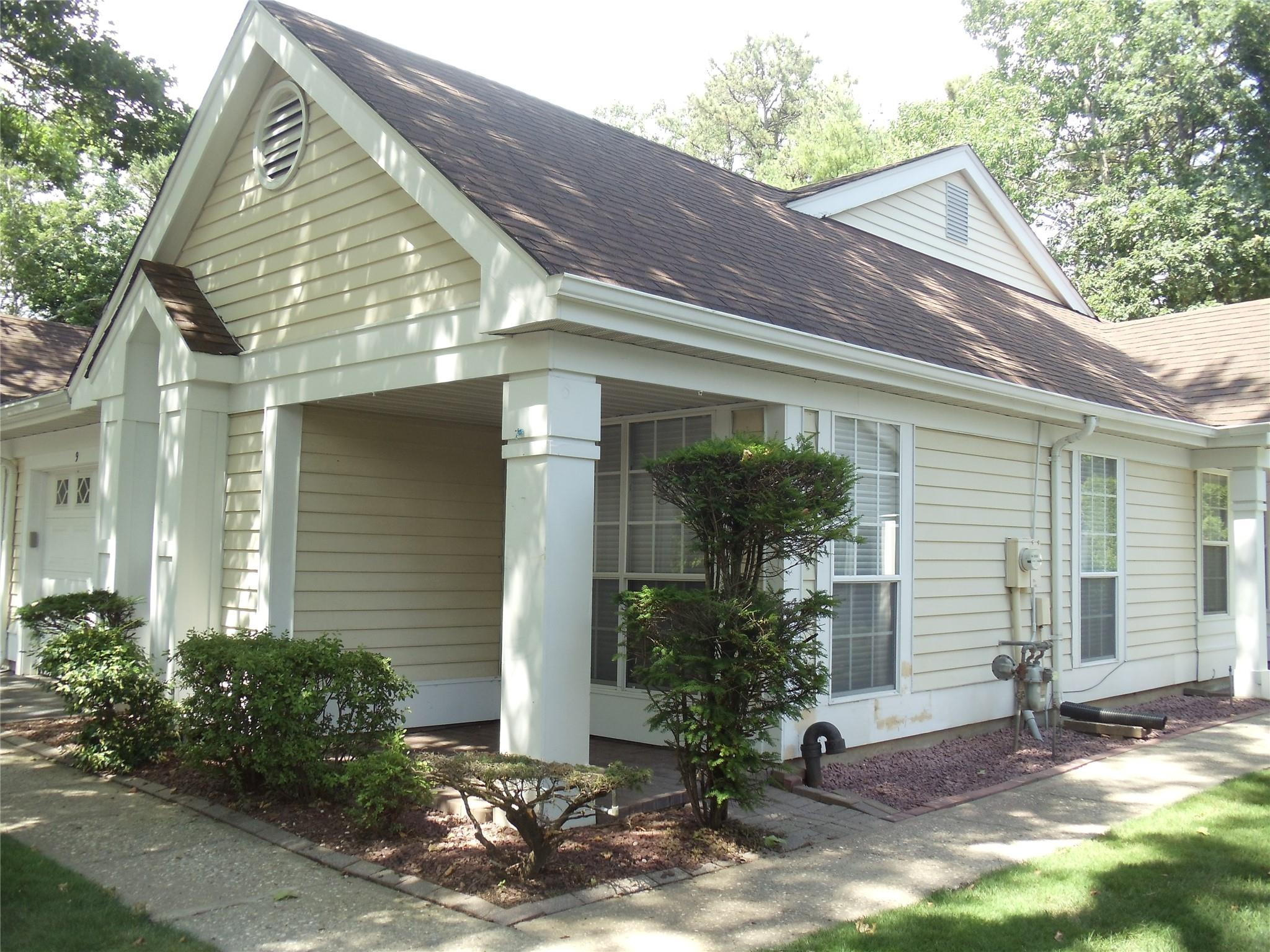 #1 photo, 9 Glen Drive, Ridge , NY 11961