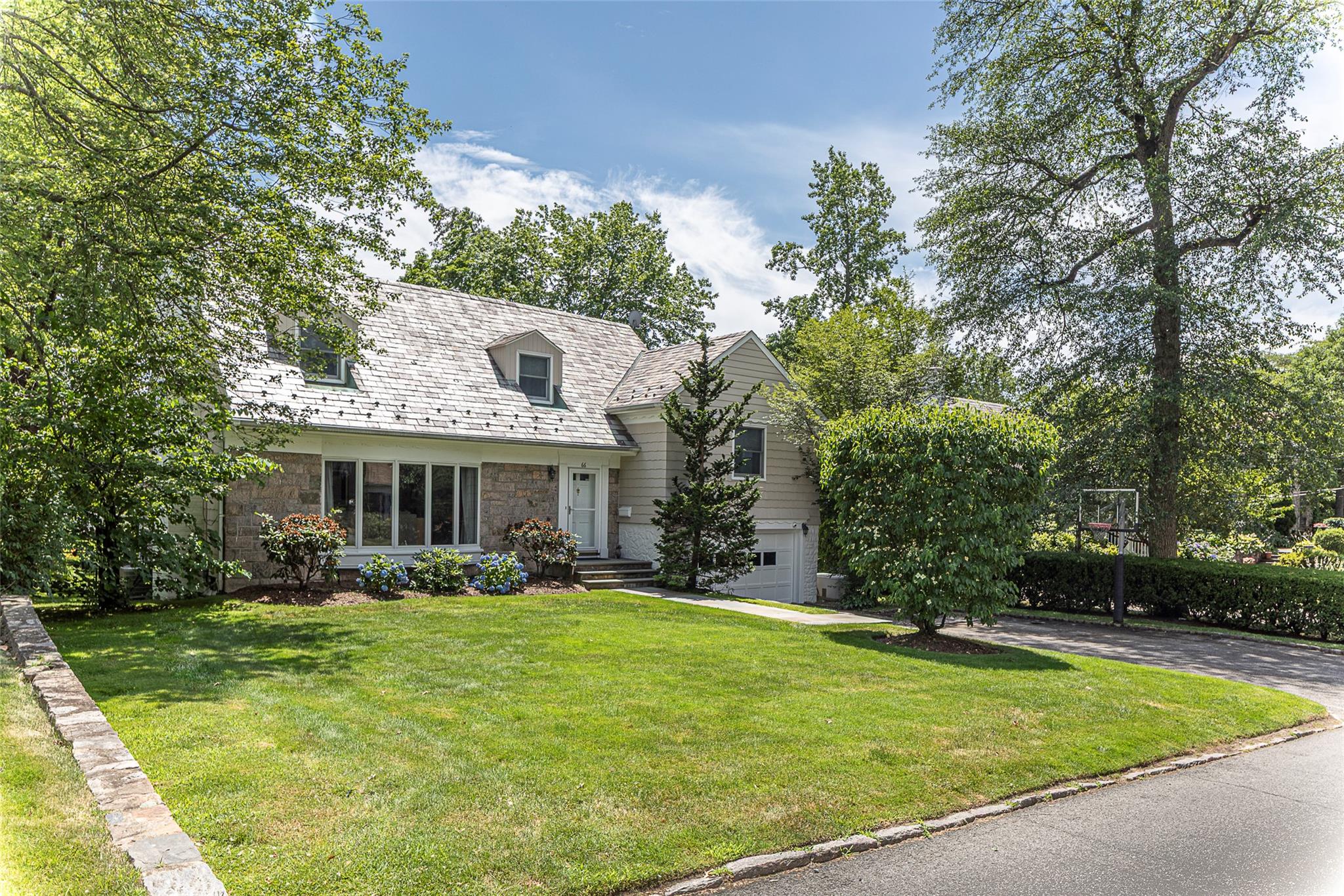 #1 photo, 66 North Road, Bronxville , NY 10708