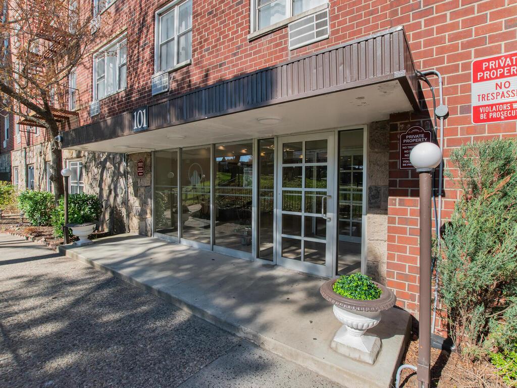 #1 photo, 101 Highland Avenue, Yonkers , NY 10705