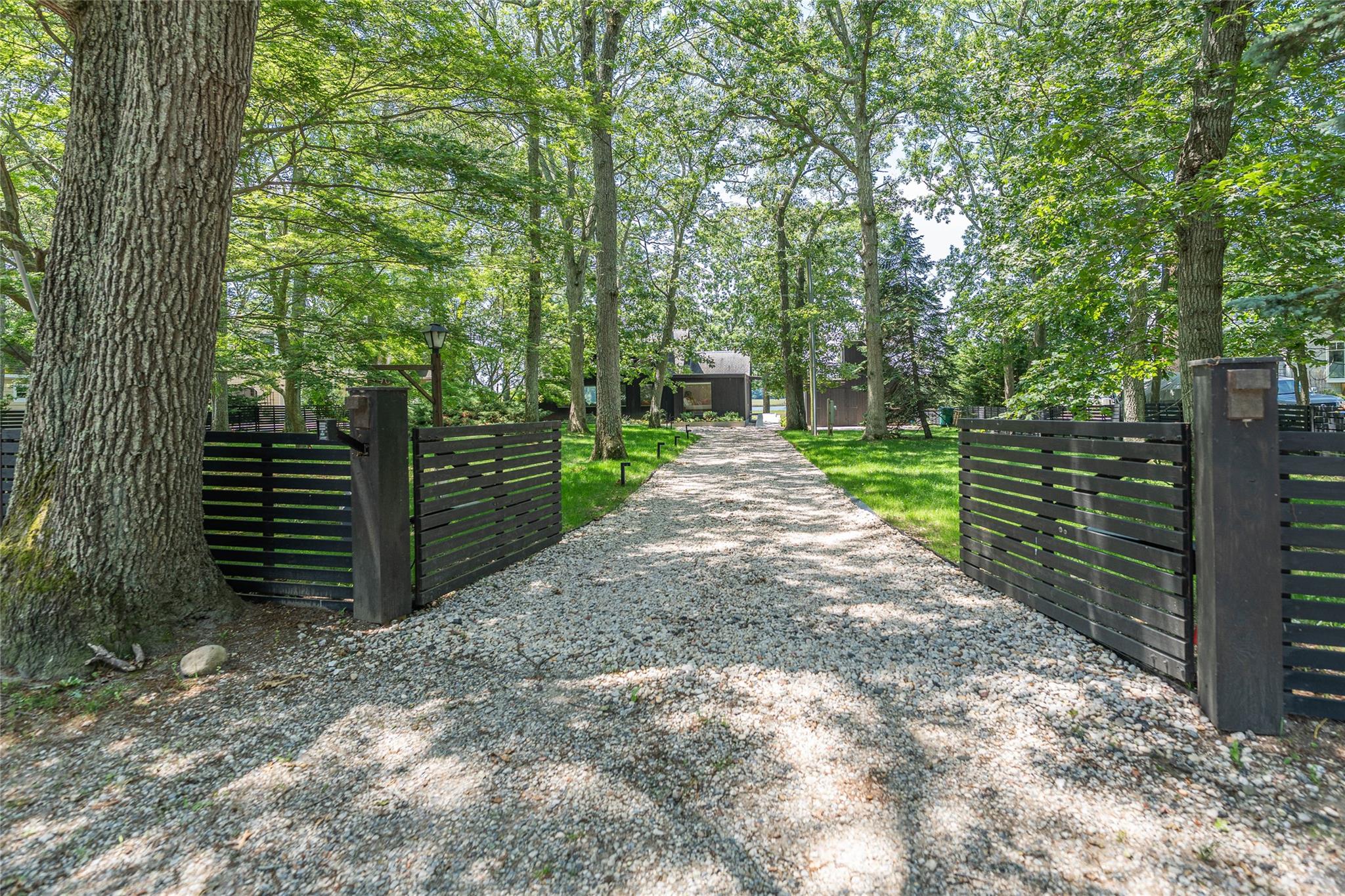 #1 photo, 590 Haywaters Drive, Cutchogue , NY 11935