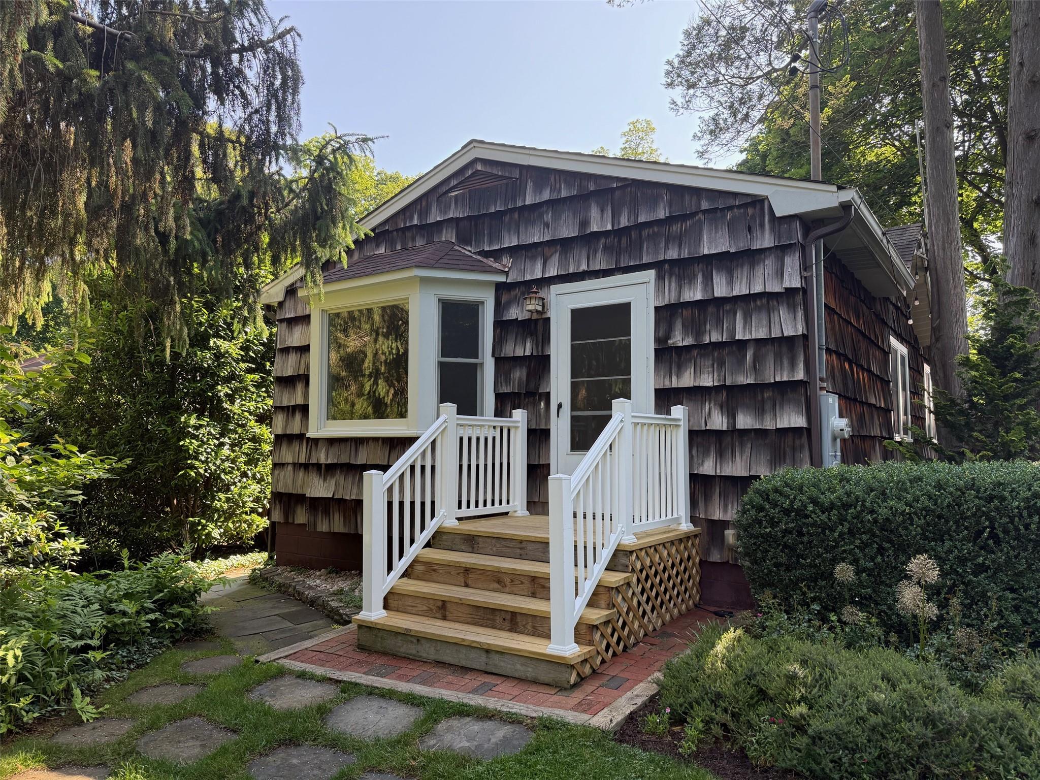 #1 photo, 106 Roe Lane, Port Jefferson , NY 11777