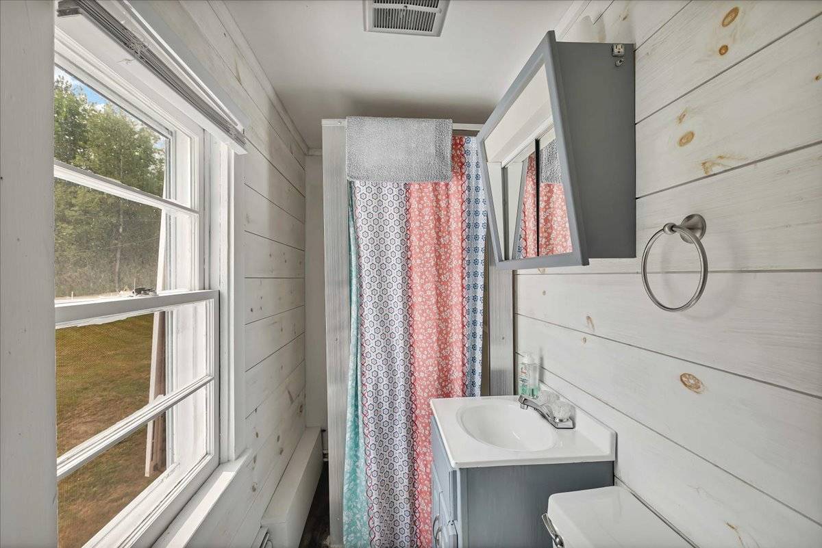 #18 photo, 2140  NY-8, Johnsburg , NY 12843