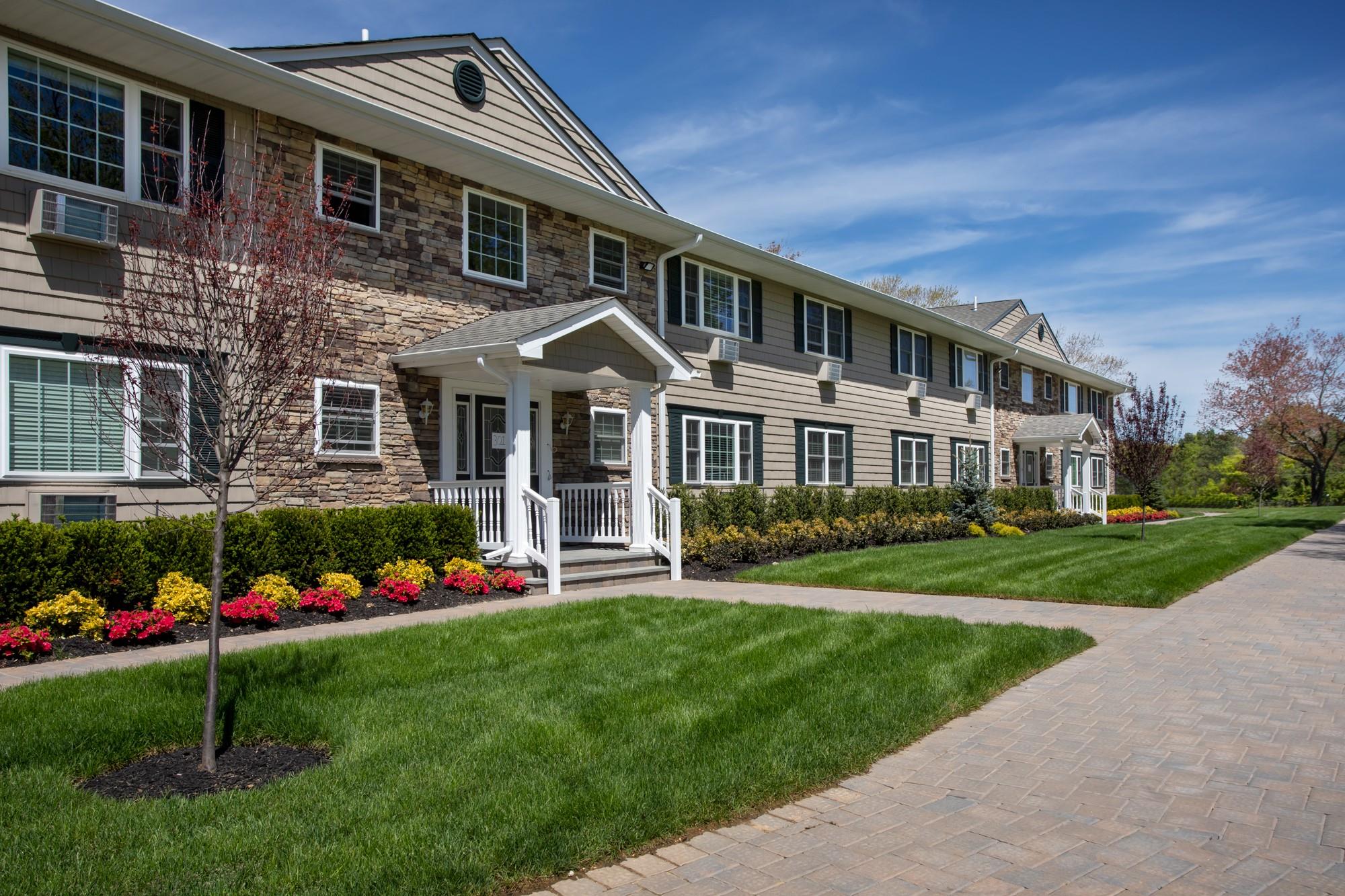 #1 photo, 303-7 Robinson Avenue, Patchogue , NY 11772