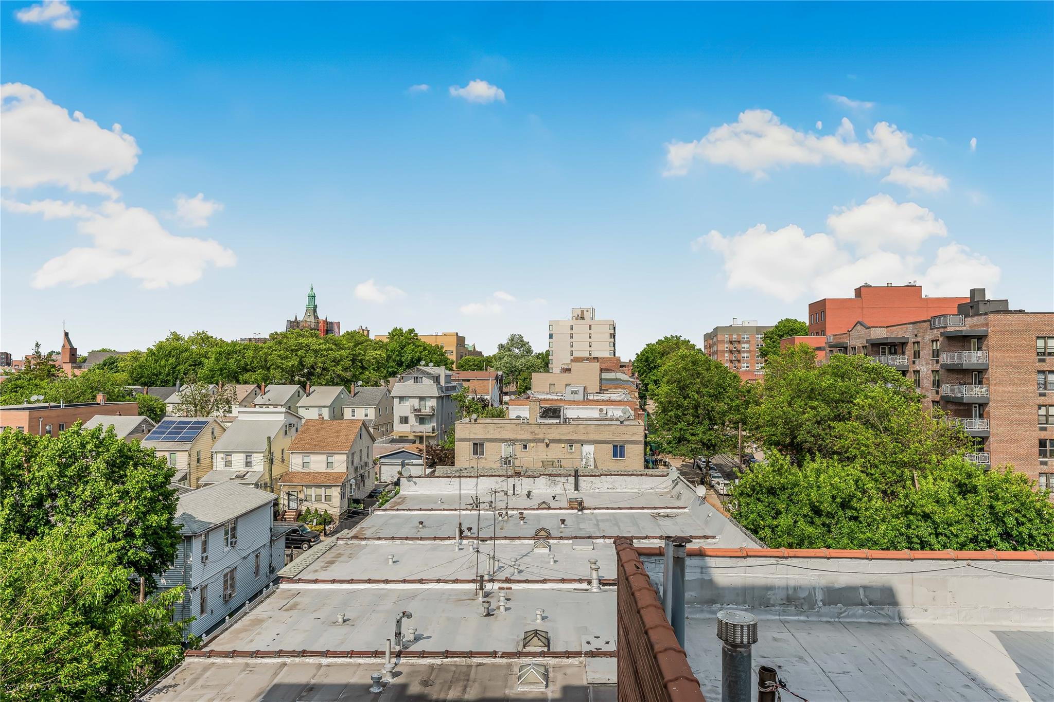 #13 photo, 85-23 Broadway, クイーンズ区 Elmhurst , NY 11373