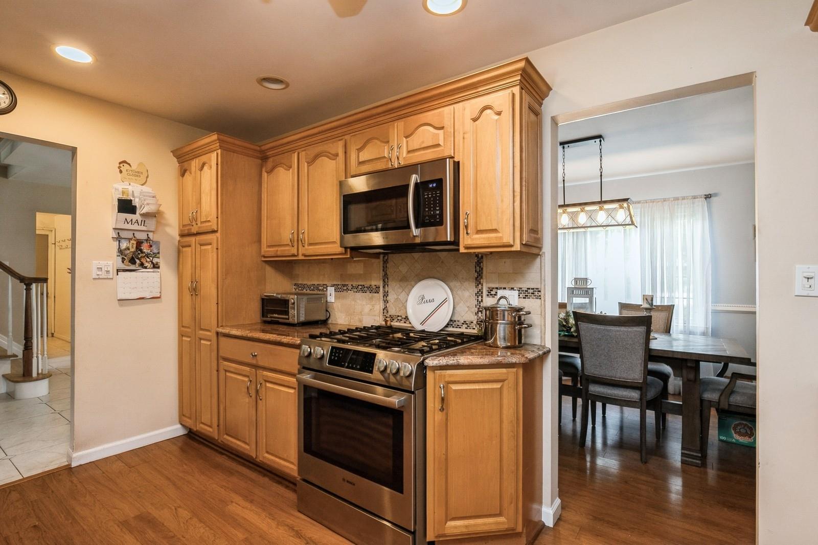 #10 photo, 30 Dale Lane, Hauppauge , NY 11788