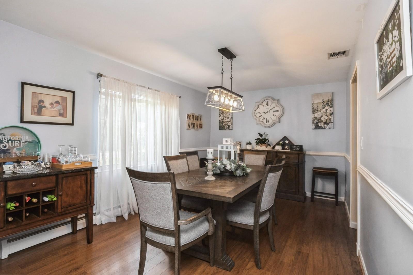 #5 photo, 30 Dale Lane, Hauppauge , NY 11788