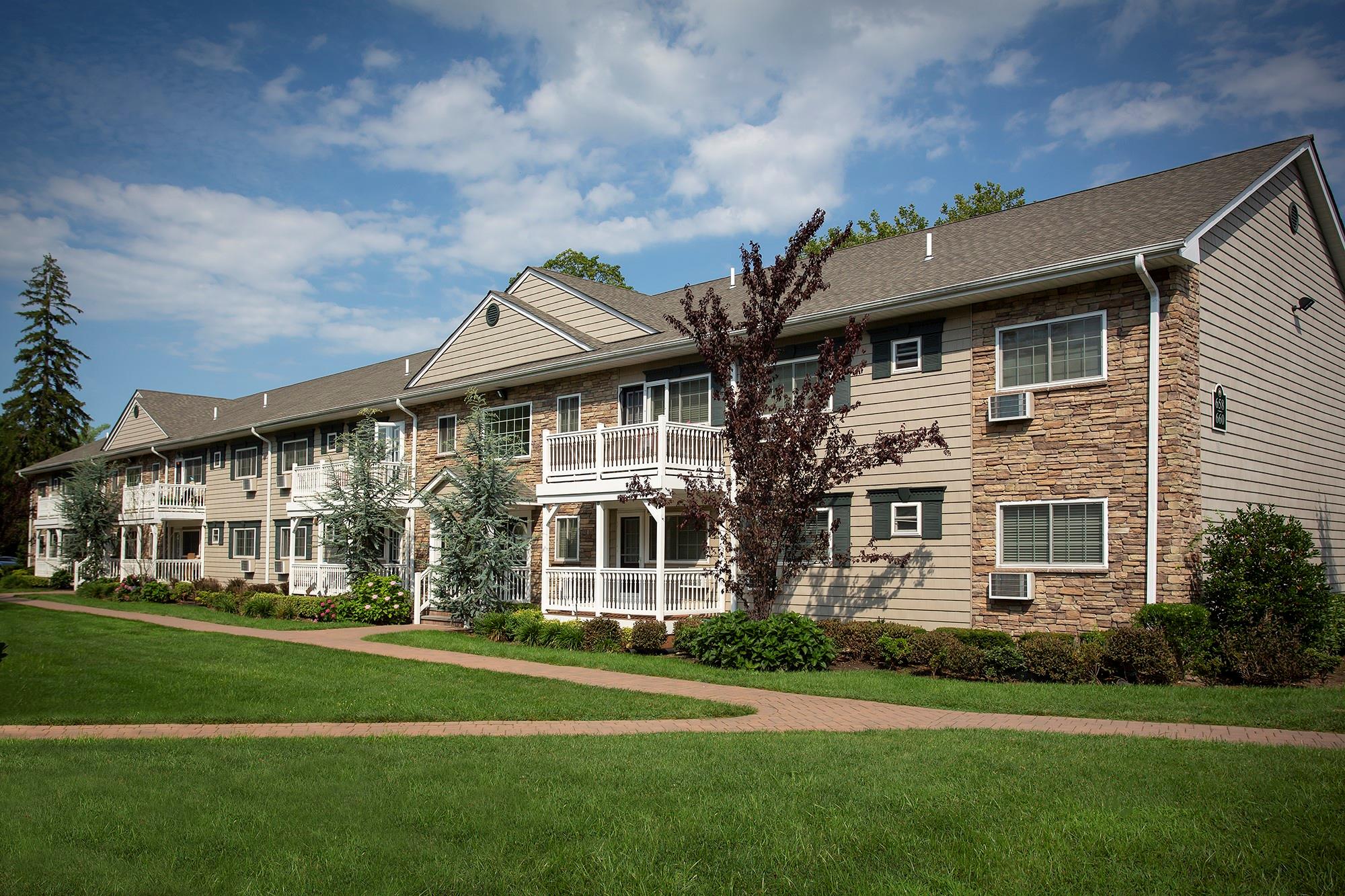 #1 photo, 666 Veterans Highway, Hauppauge , NY 11788