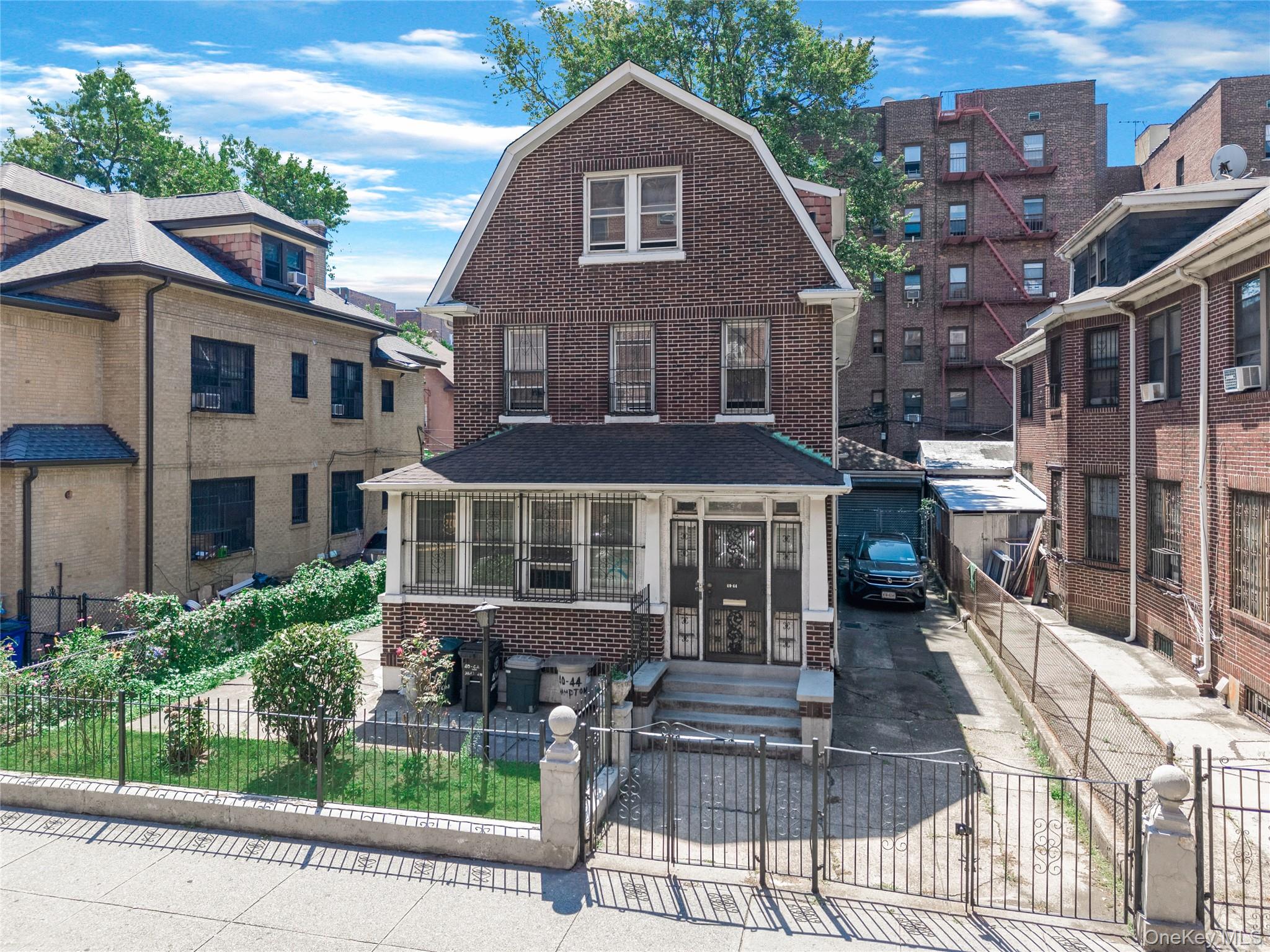 #2 photo, 40-44 Hampton Street, クイーンズ区 Elmhurst , NY 11373