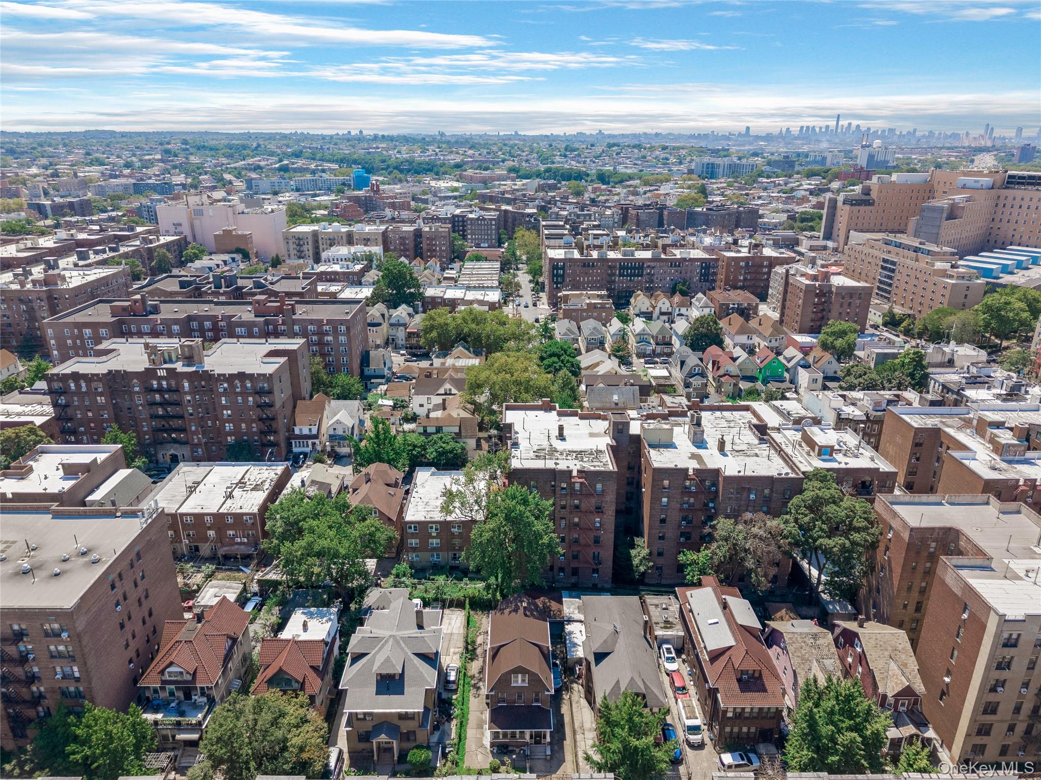 #4 photo, 40-44 Hampton Street, クイーンズ区 Elmhurst , NY 11373