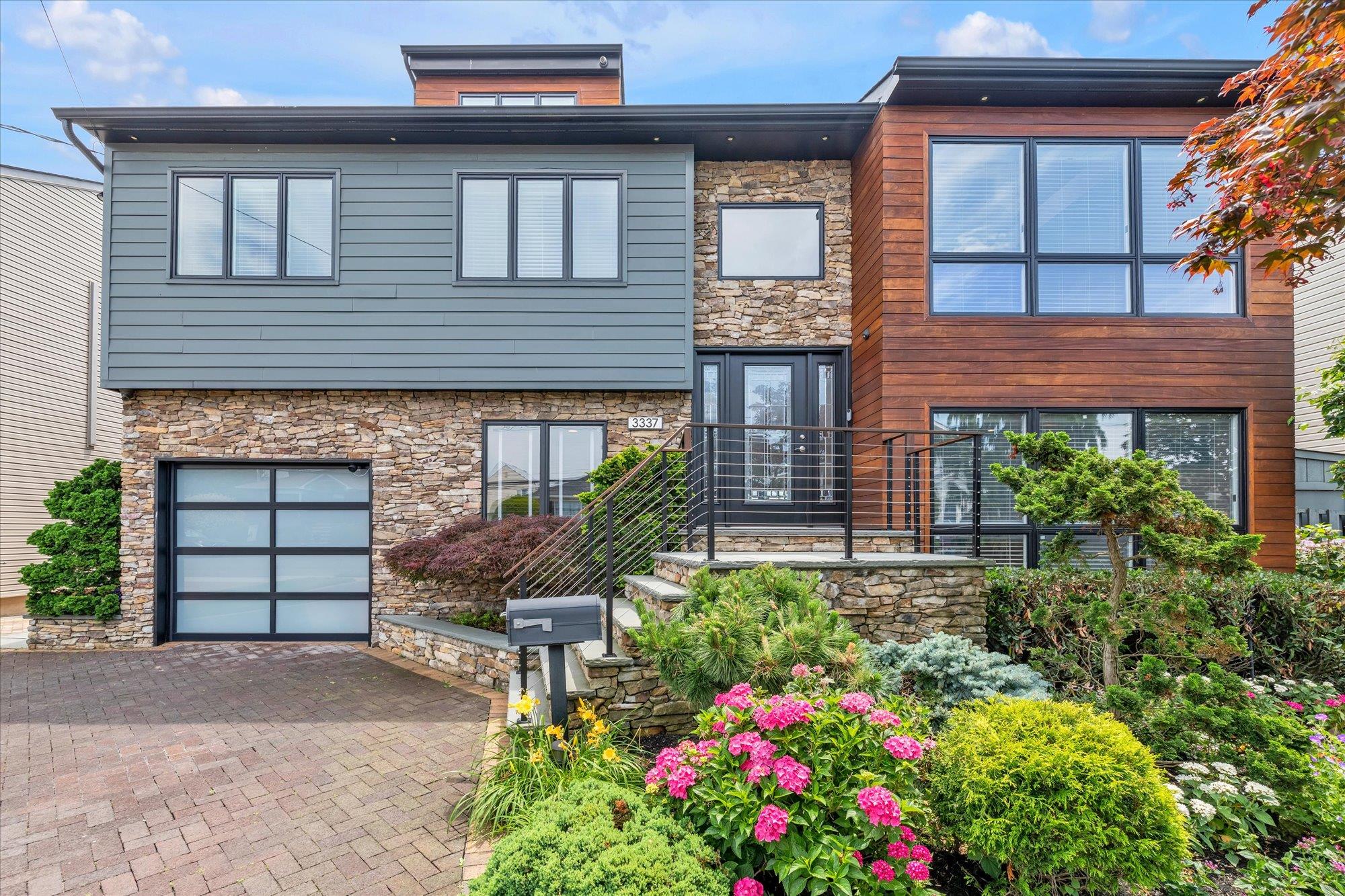 #1 photo, 3337 Murdock Avenue, Oceanside , NY 11572