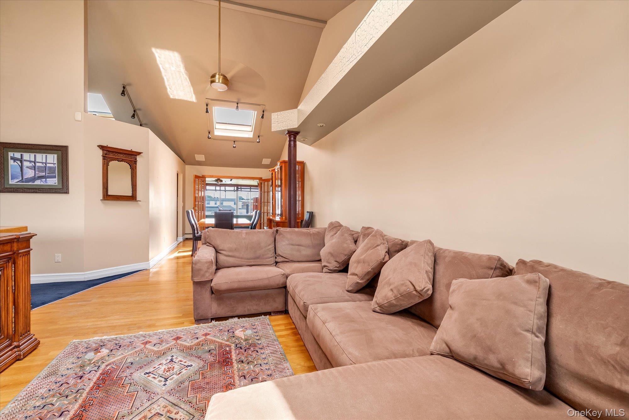 #10 photo, 3337 Murdock Avenue, ナッソー郡 Oceanside , NY 11572