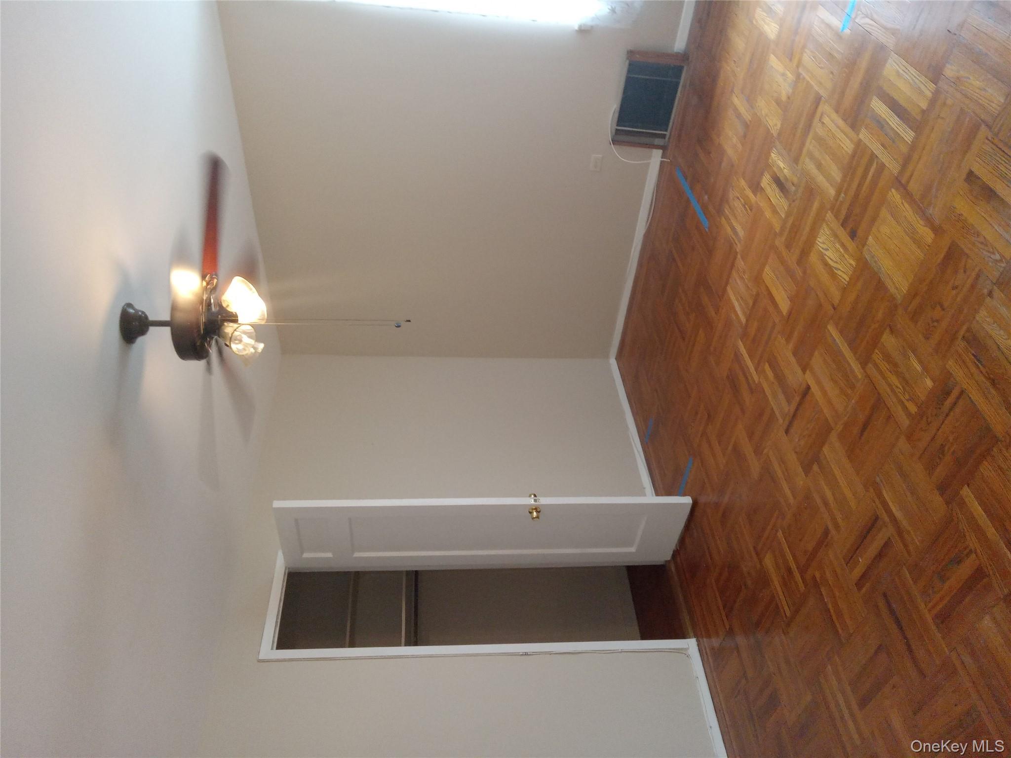 #6 photo, 2156 CRUGER Avenue, Bronx , NY 10462