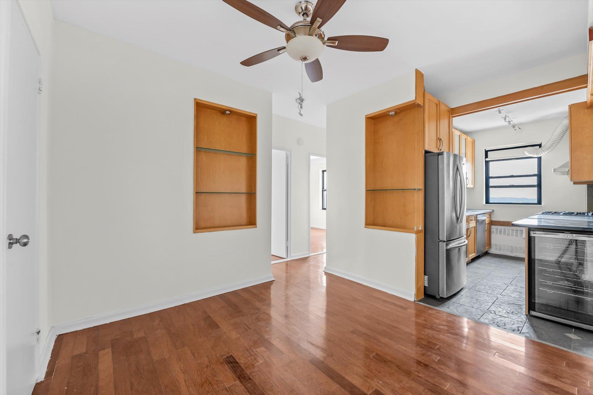 #11 photo, 99-52 66 Road, 皇后區 雷哥公園 Rego Park , NY 11374