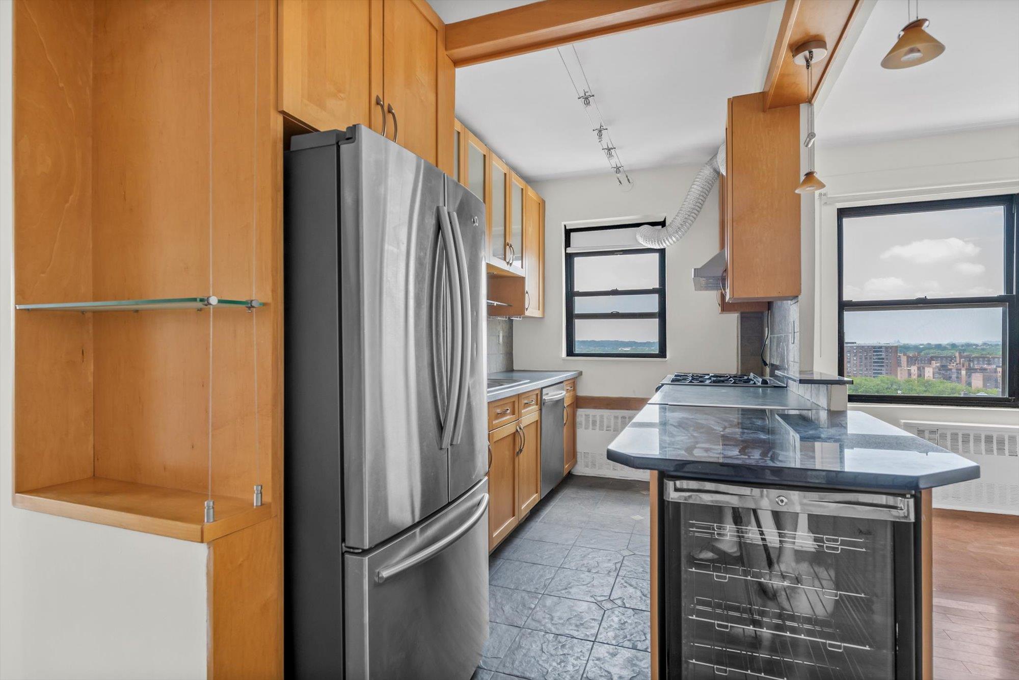 #6 photo, 99-52 66 Road, 皇后區 雷哥公園 Rego Park , NY 11374