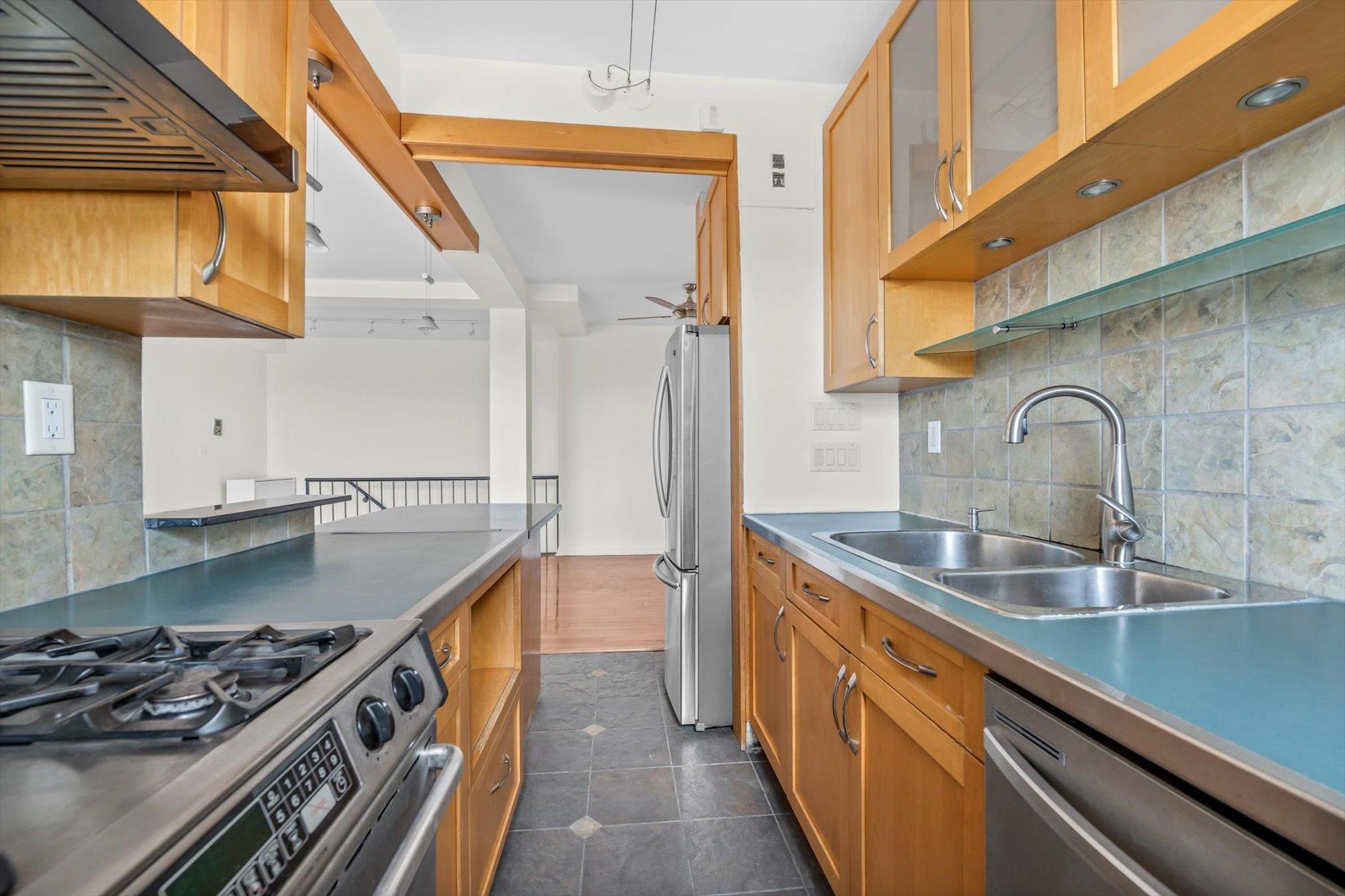 #8 photo, 99-52 66 Road, 皇后區 雷哥公園 Rego Park , NY 11374