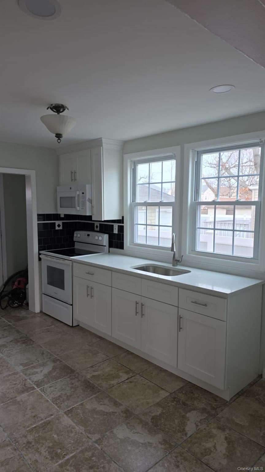 #7 photo, 101 Harris Avenue, Freeport , NY 11520