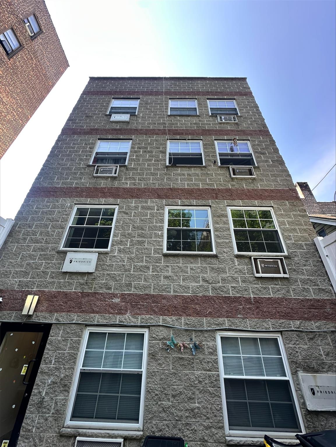 #2 photo, 253 E 206th Street, ブロンクス区 Bronx , NY 10467