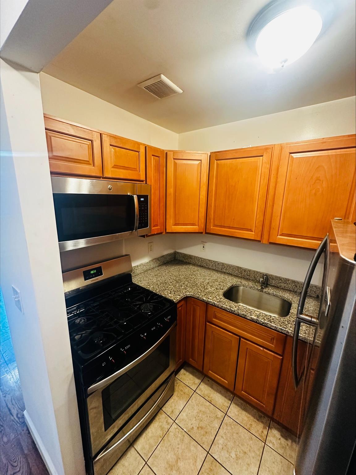 #6 photo, 253 E 206th Street, ブロンクス区 Bronx , NY 10467