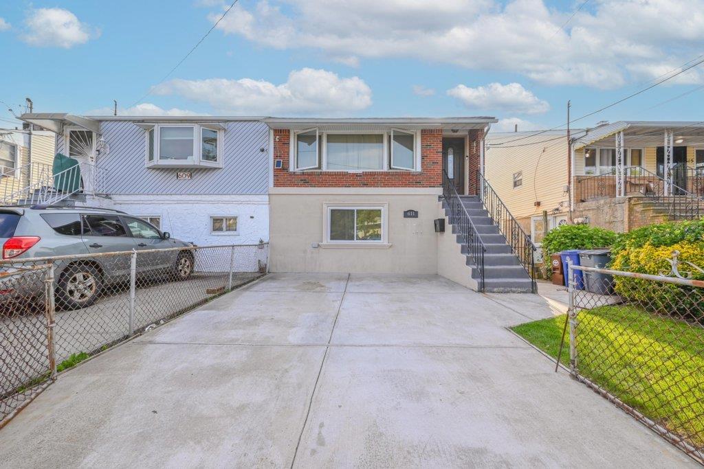#1 photo, 611 Beach 68th Street, Arverne , NY 11692