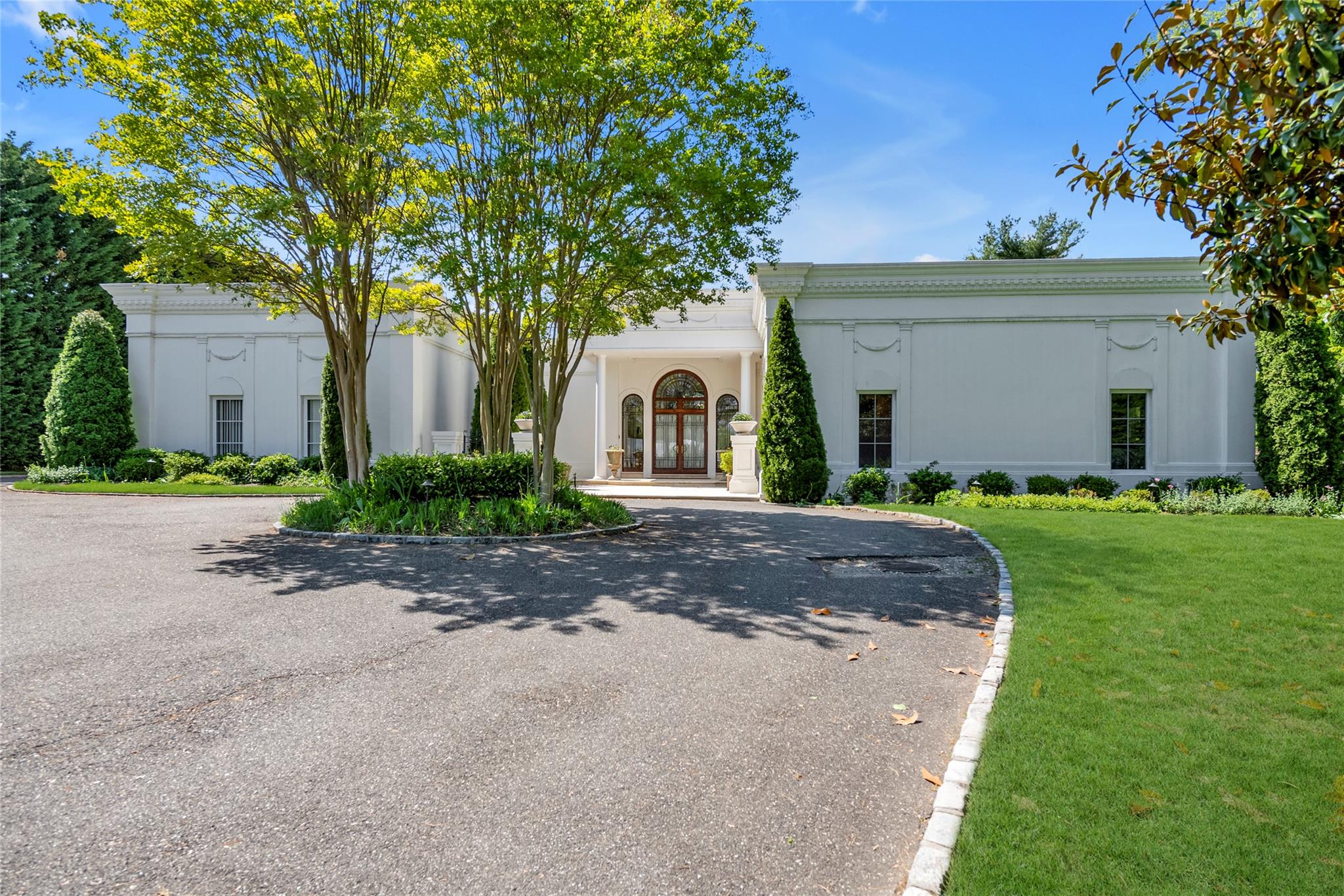 #1 photo, 6 Hamptworth Drive, Kings Point , NY 11024