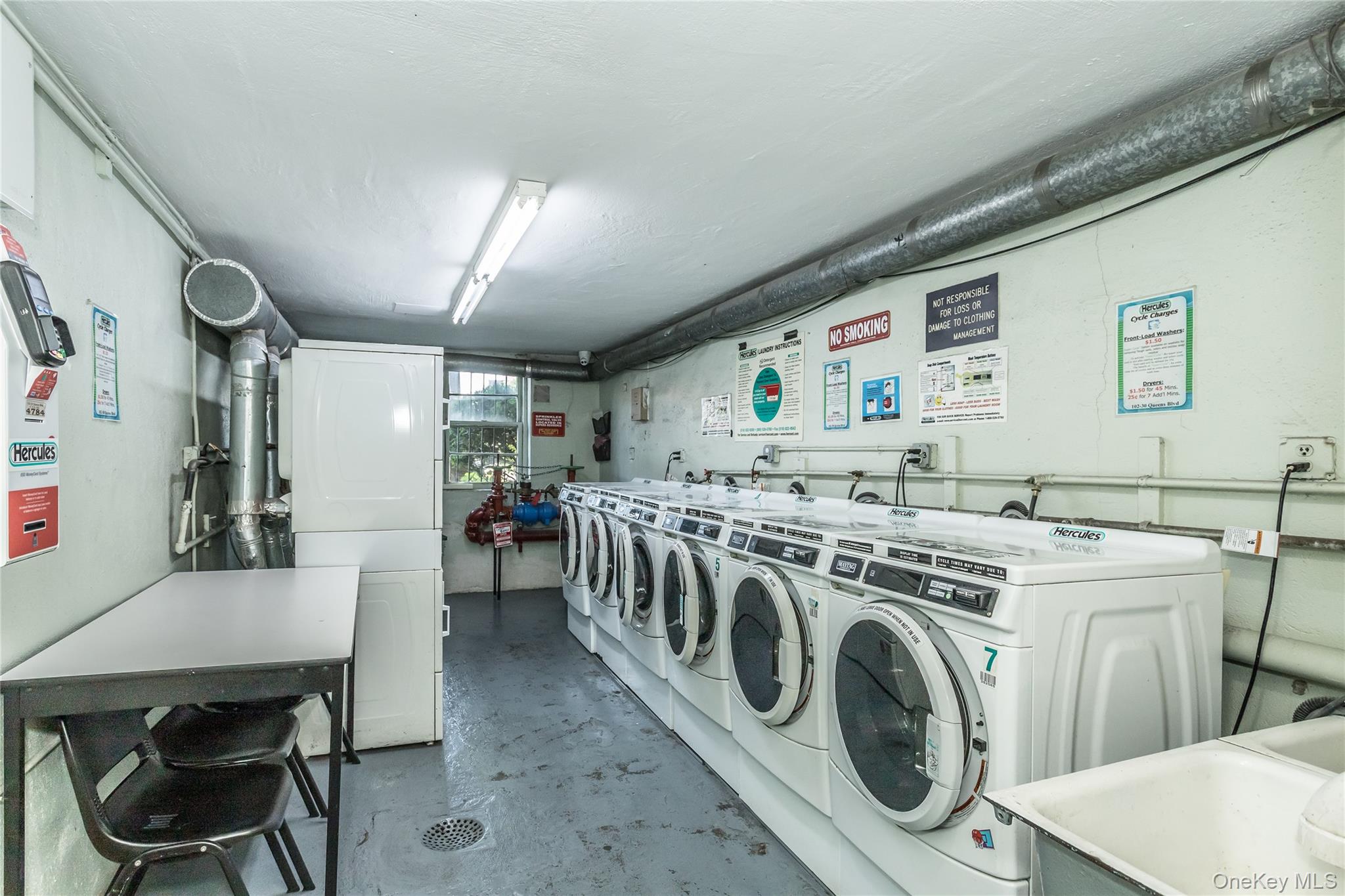 #18 photo, 102-30 Queens Boulevard, クイーンズ区 Forest Hills , NY 11375