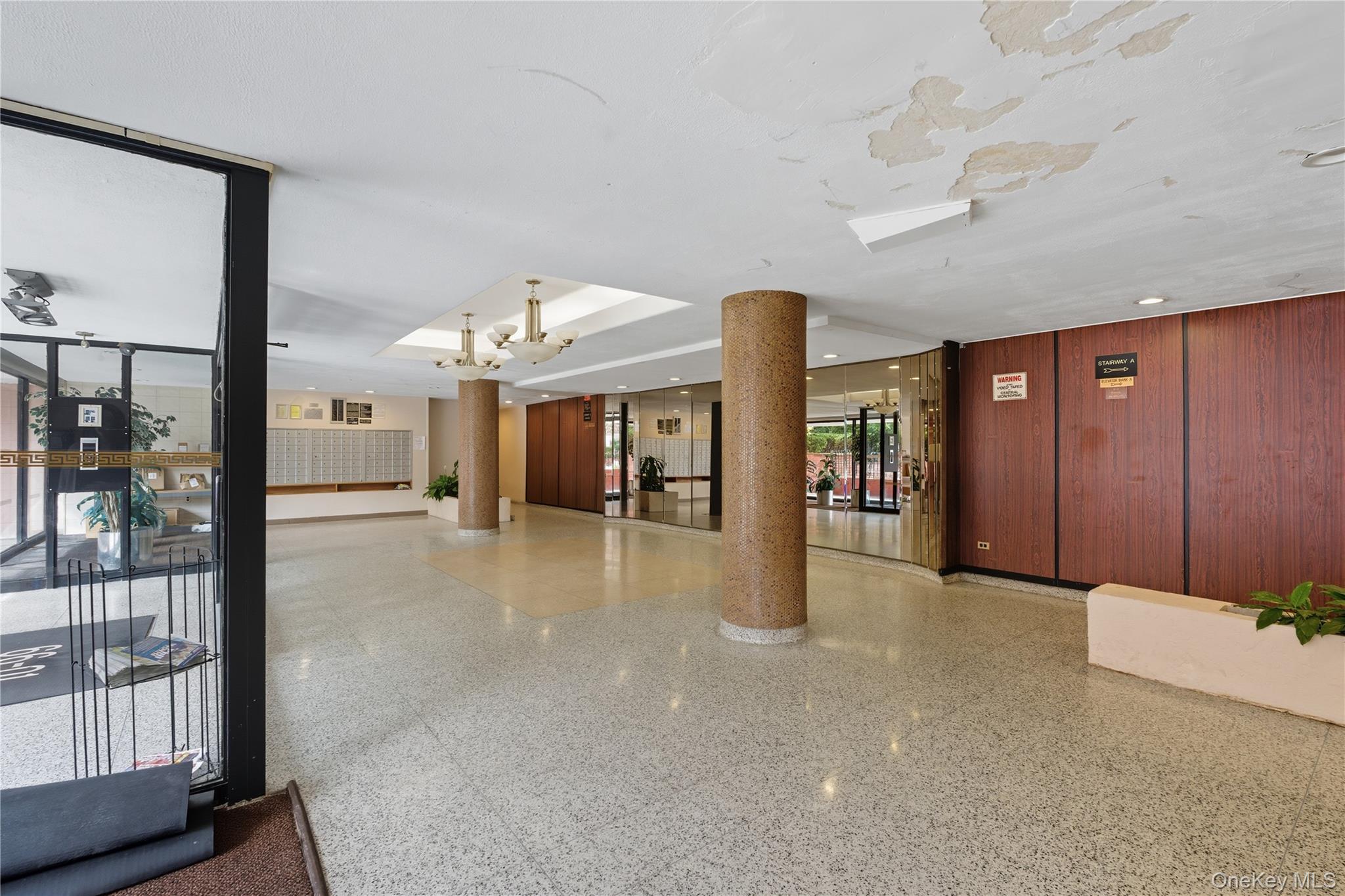 #3 photo, 66-01 Burns, クイーンズ区 Rego Park , NY 11374