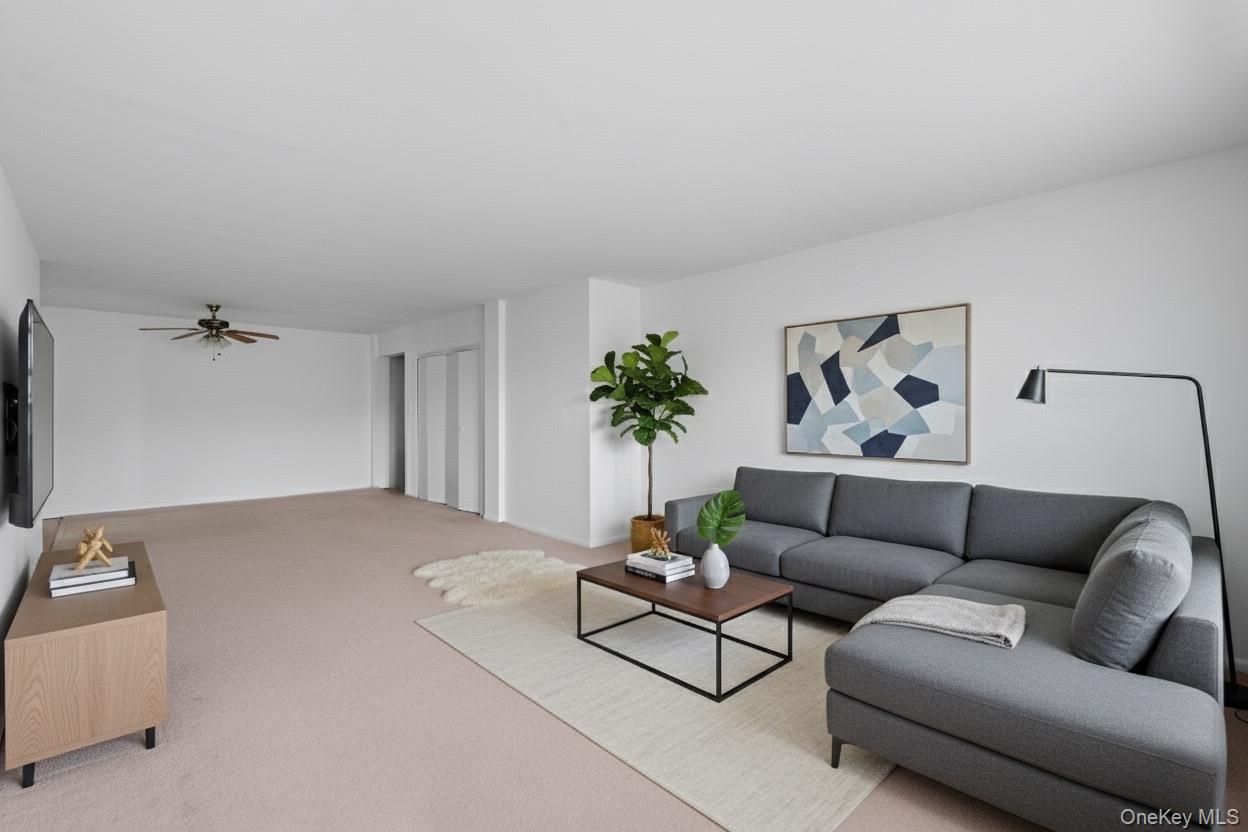 #6 photo, 66-01 Burns, クイーンズ区 Rego Park , NY 11374