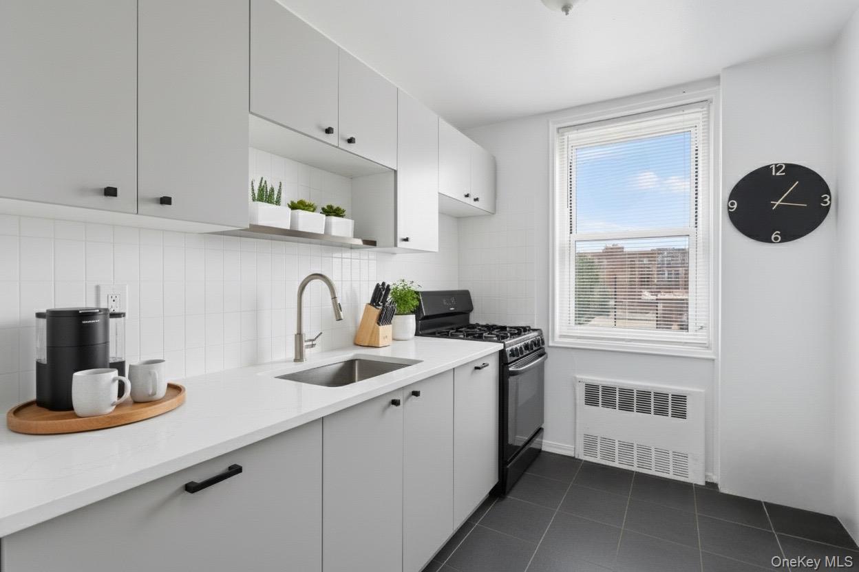 #9 photo, 66-01 Burns, クイーンズ区 Rego Park , NY 11374