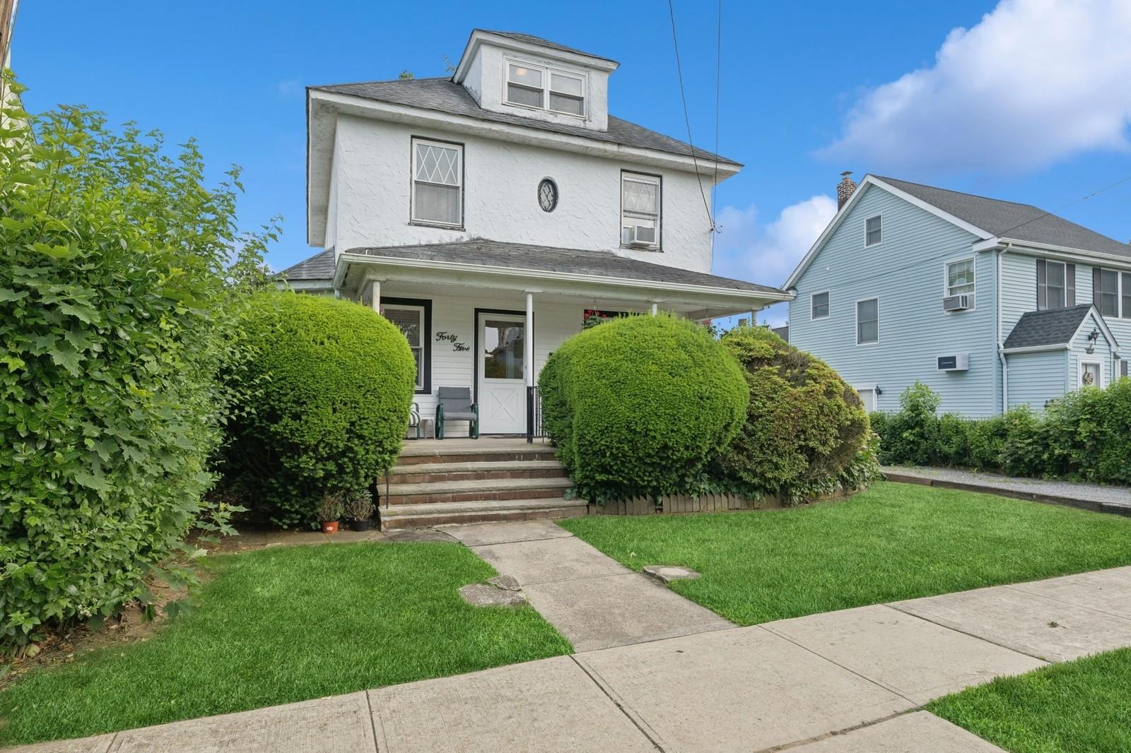 #1 photo, 45 Crosby Avenue, Albertson , NY 11507