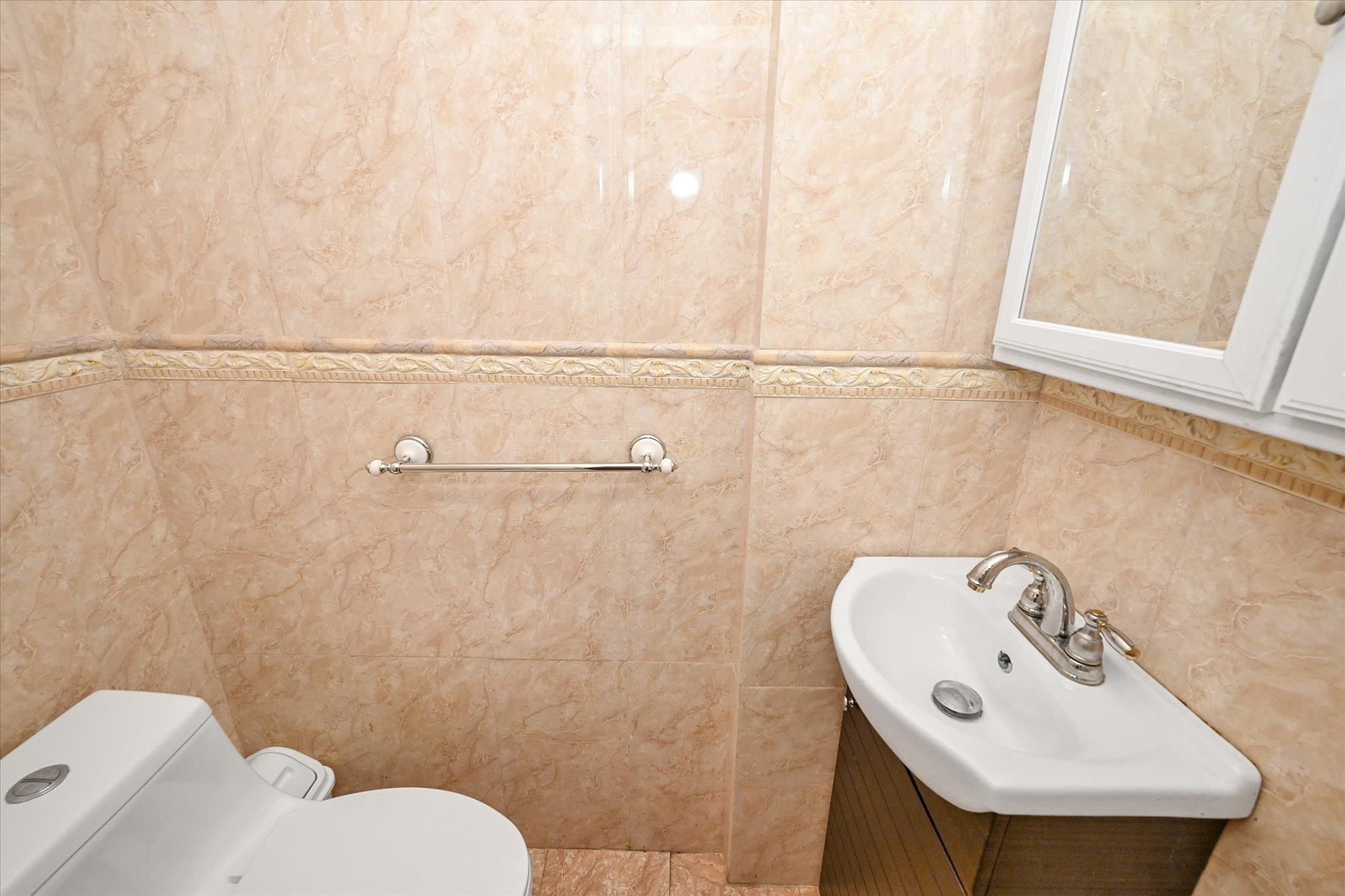 #7 photo, 147-31 Hoover Avenue, クイーンズ区 Briarwood , NY 11435