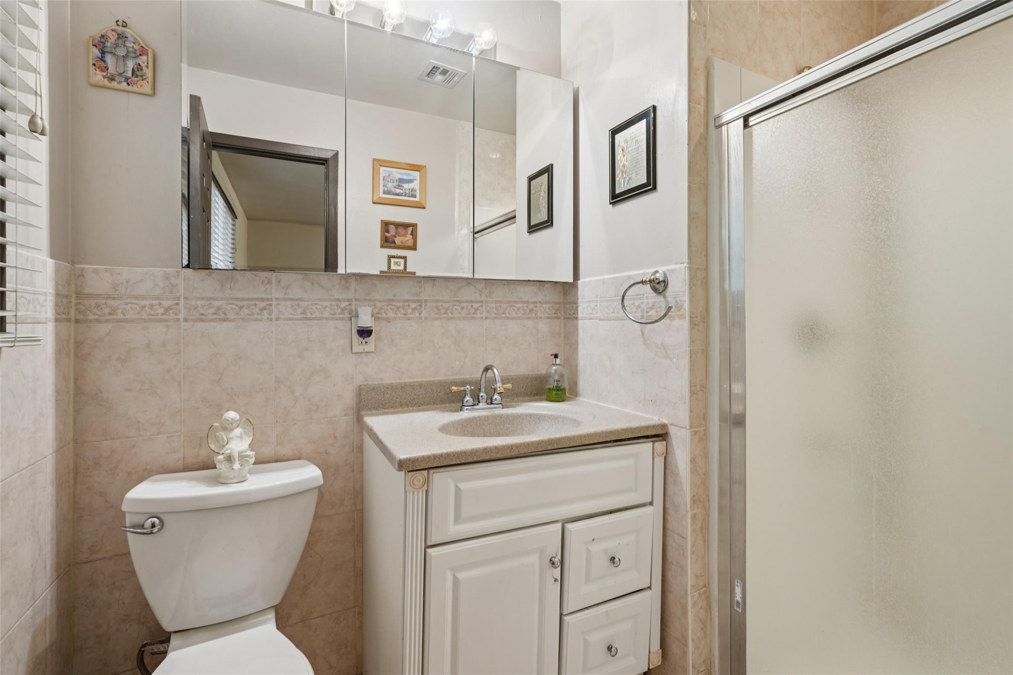 #18 photo, 11 Lancaster Lane, Monsey , NY 10952