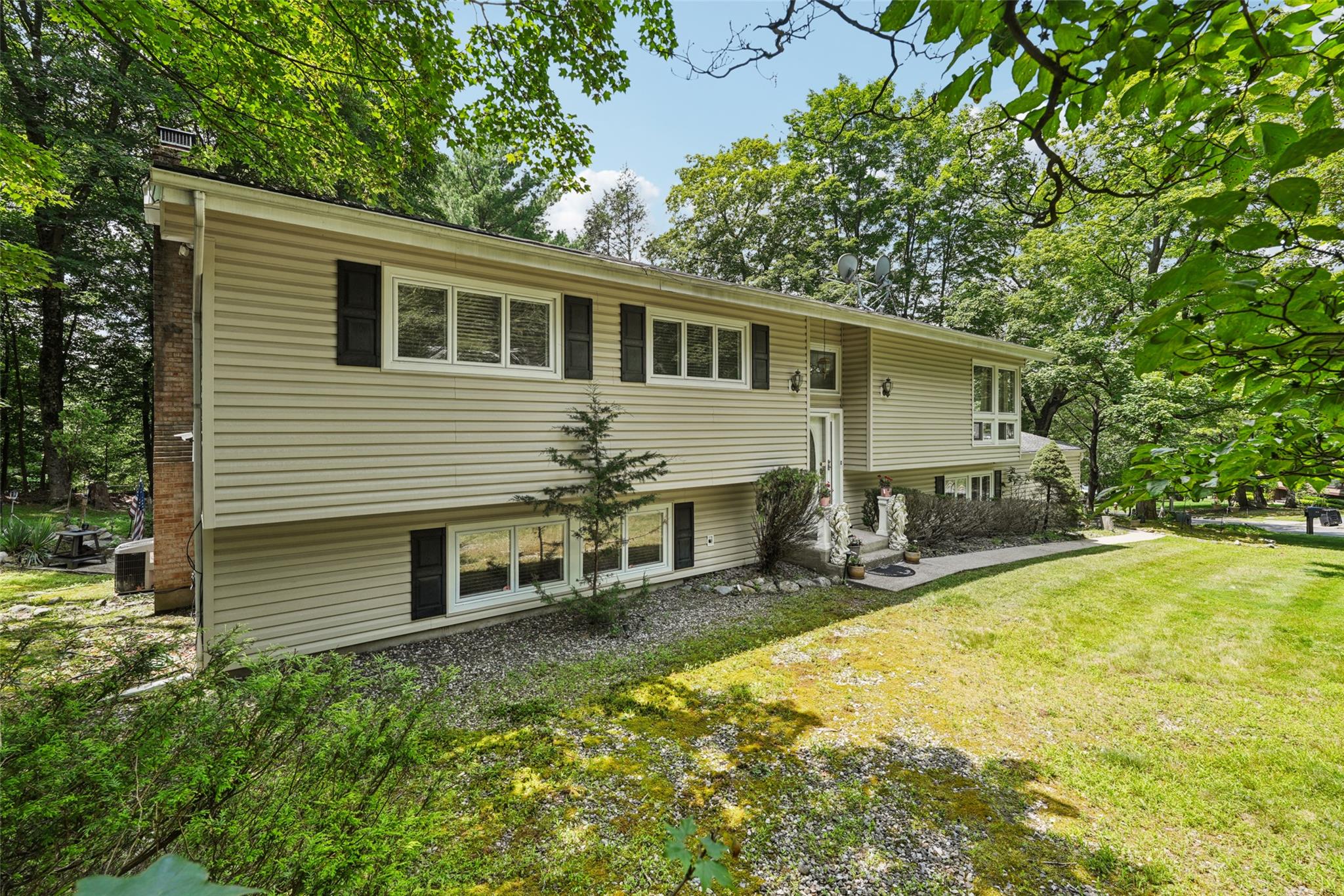 #2 photo, 11 Lancaster Lane, Monsey , NY 10952