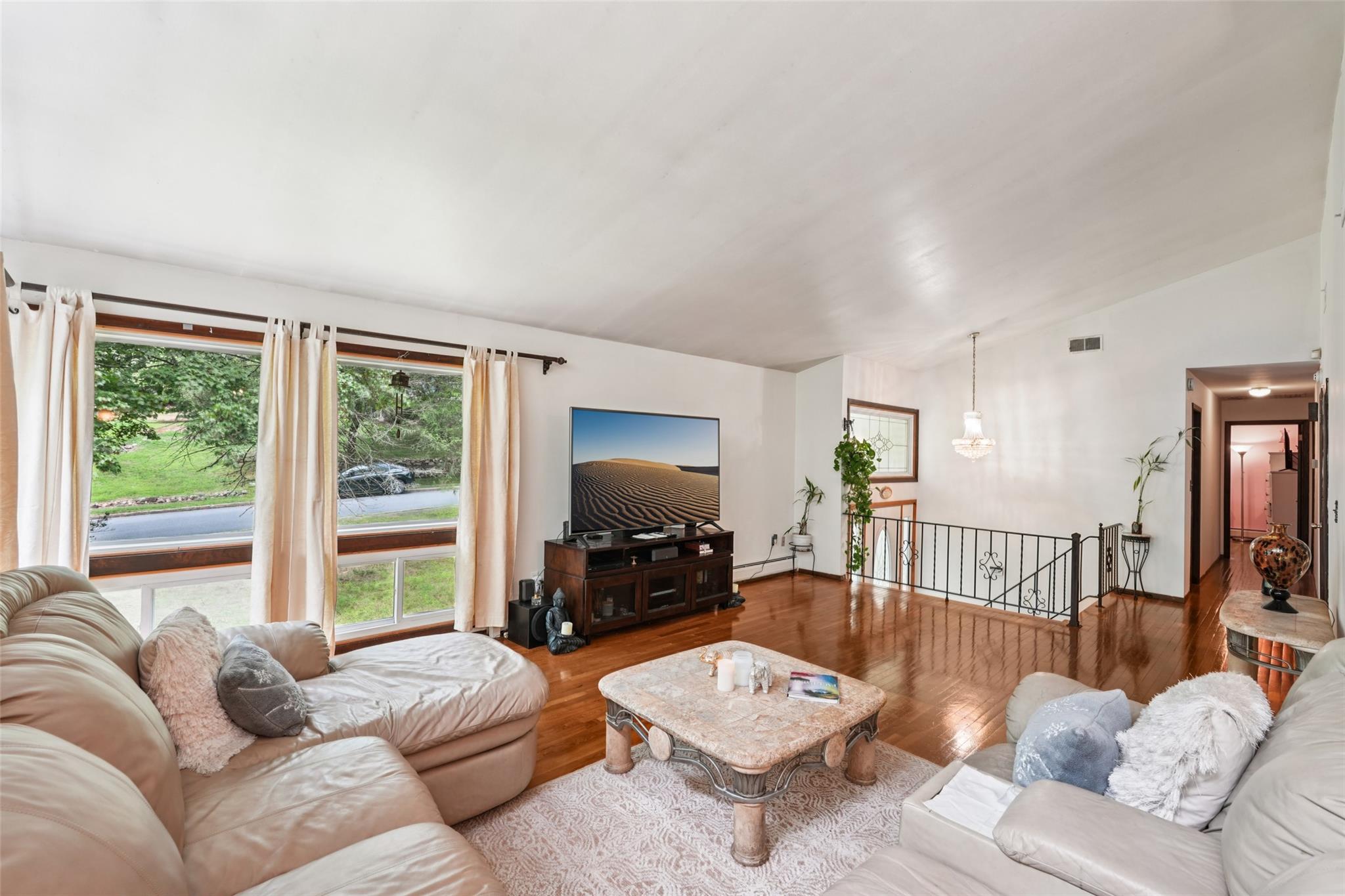 #5 photo, 11 Lancaster Lane, Monsey , NY 10952