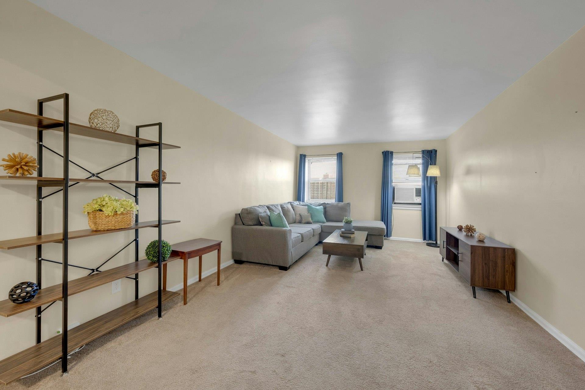 #1 photo, 19 Old Mamaroneck Road, White Plains , NY 10605