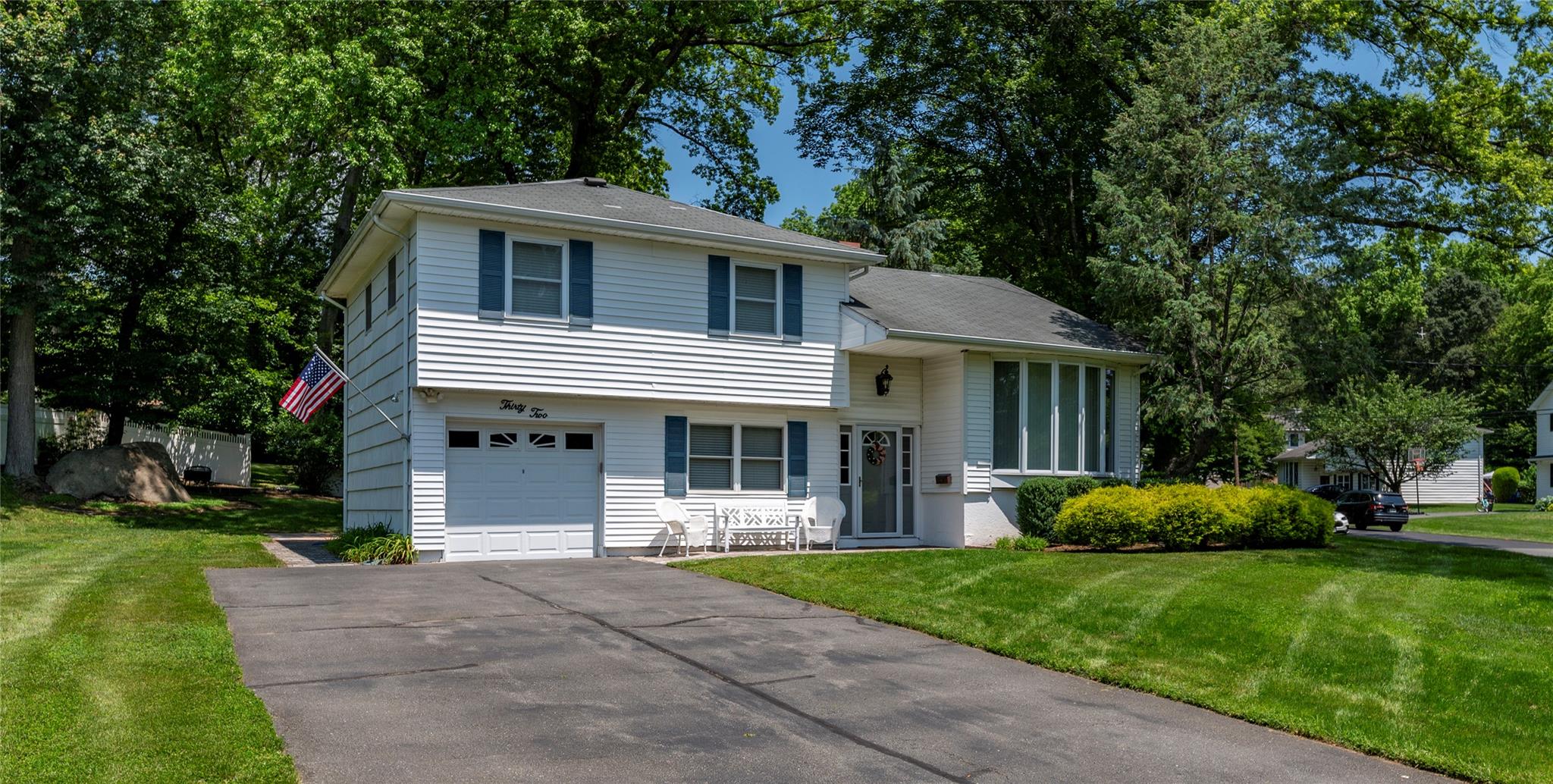 #1 photo, 32 Stratford Place, New City , NY 10956