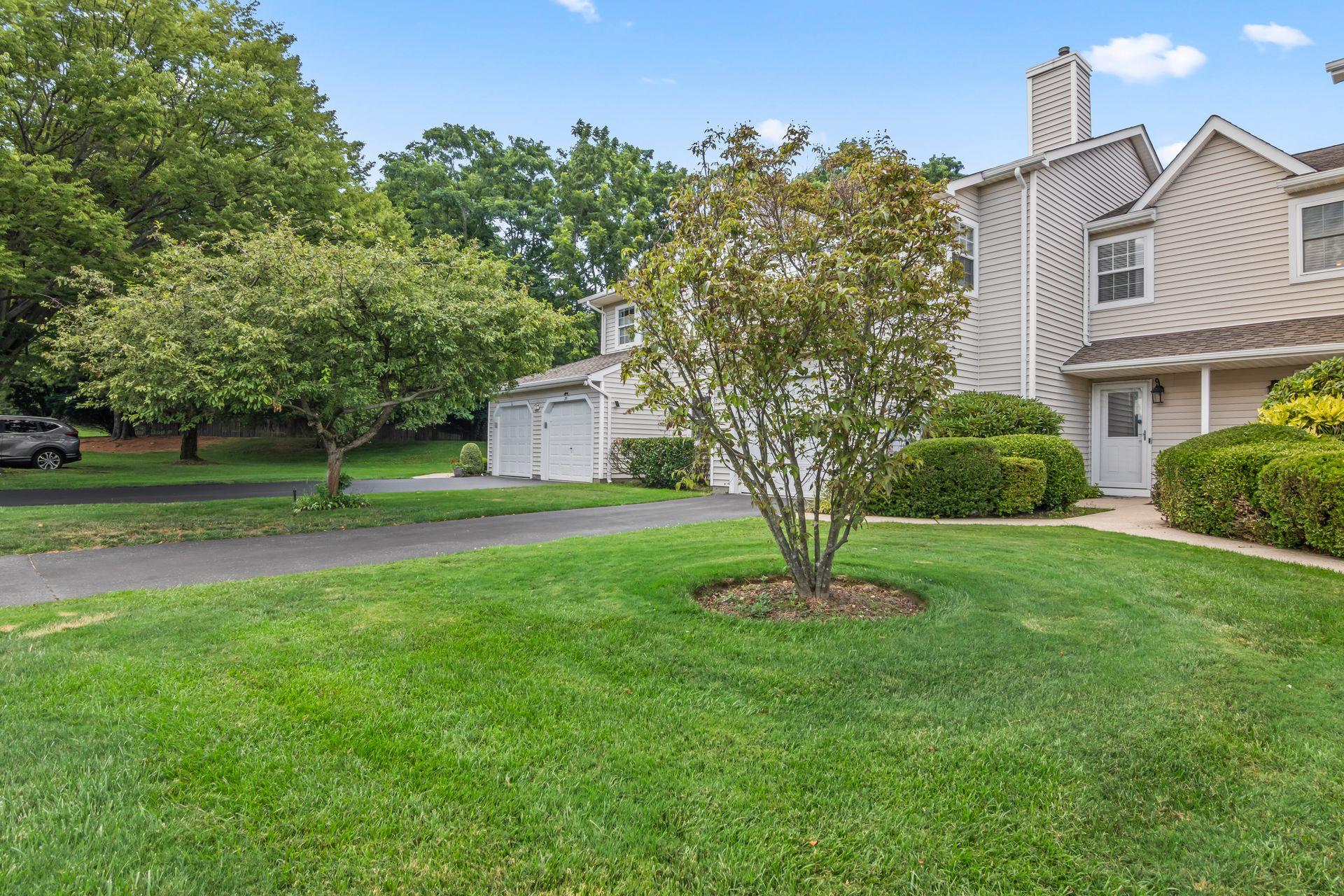 #1 photo, 34 Thomas Lane, East Setauket , NY 11733