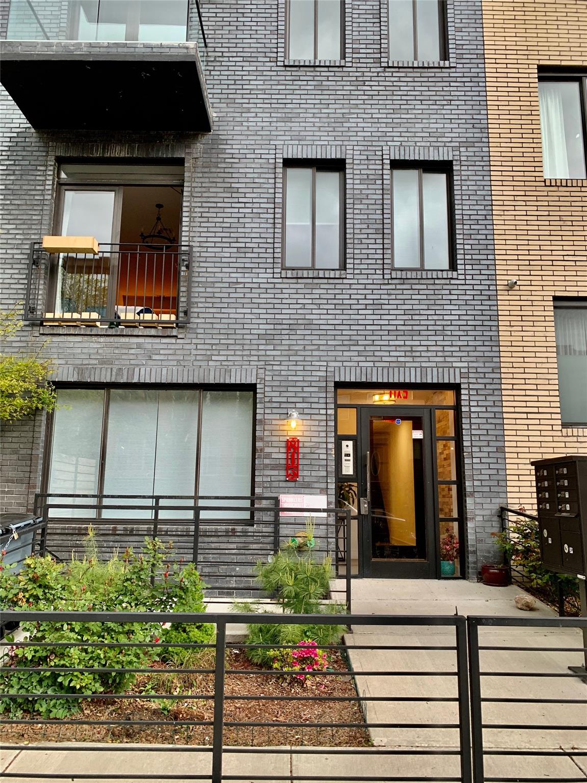 #1 photo, 813 Jefferson Avenue, Brooklyn , NY 11221