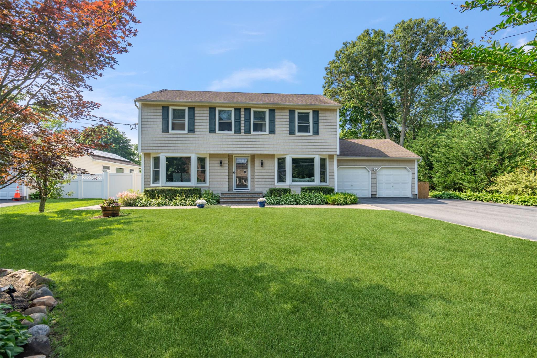 #1 photo, 42 Colonial Street, East Northport , NY 11731