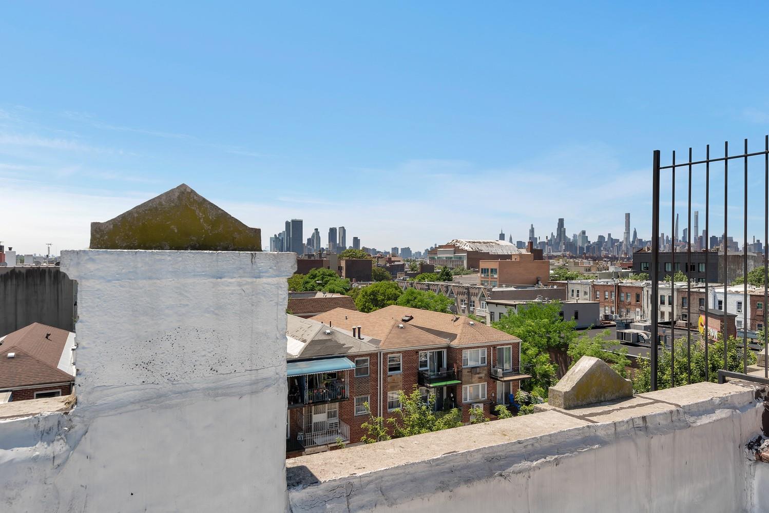 #9 photo, 41-11 28th Avenue, クイーンズ区 Astoria , NY 11103