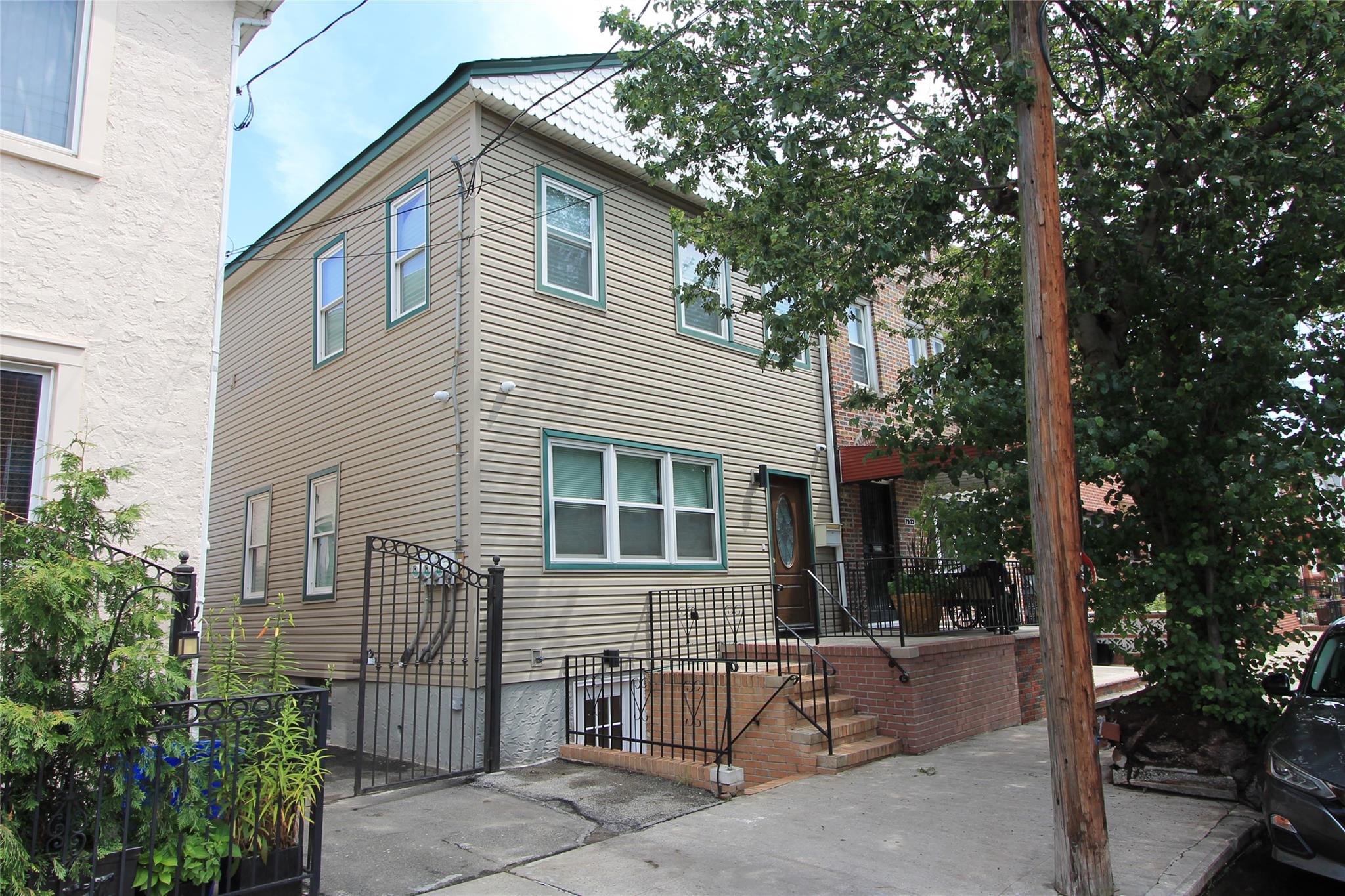 #1 photo, 79-31 69th Avenue, Middle Village , NY 11379